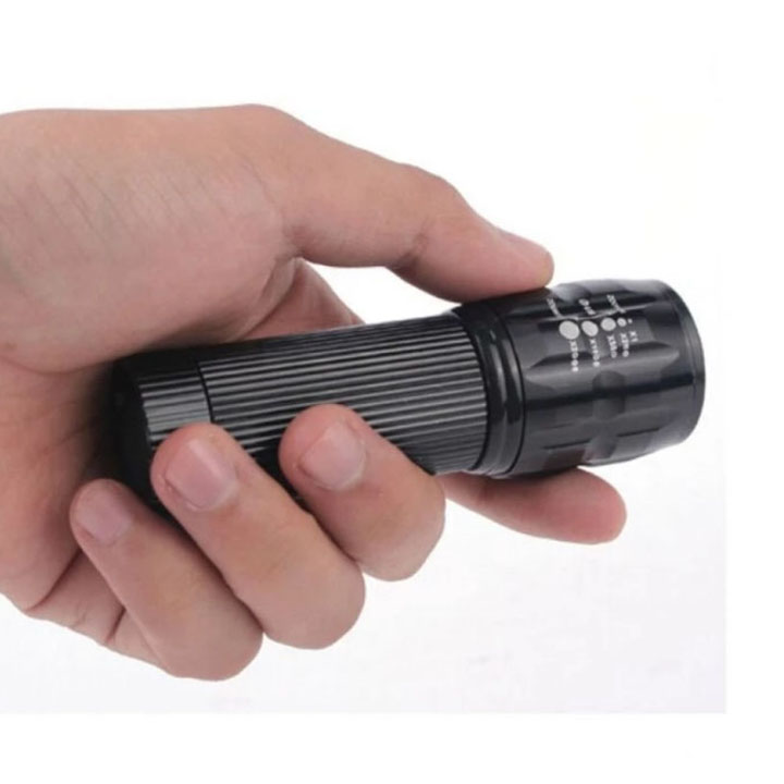 Đèn pin chiếu xa siêu sáng police - GD0936