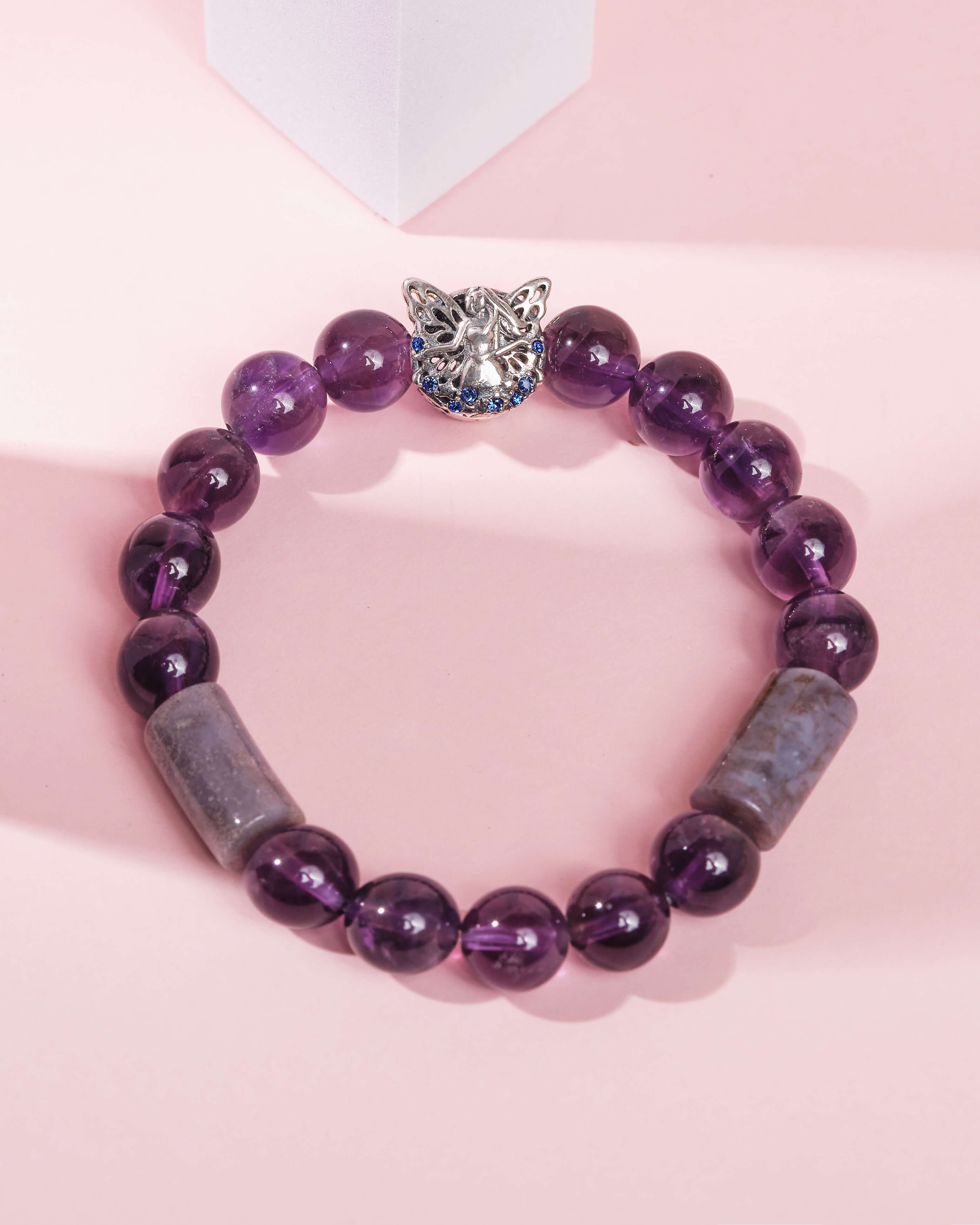 Vòng tay thạch anh tím charm bạc