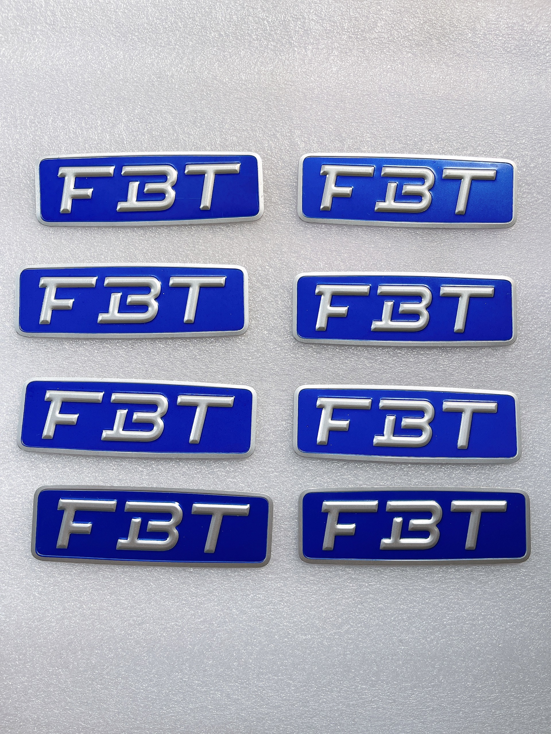 Tem dán thùng loa thương hiệu fbt chính hãng nhôm xịn 8.5cm x 3cm - giá 1 cặp