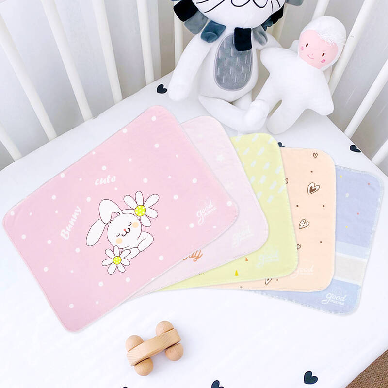 Miếng lót chống thấm thay bỉm cho bé Goodmama Set 5 cái khổ 30*40cm