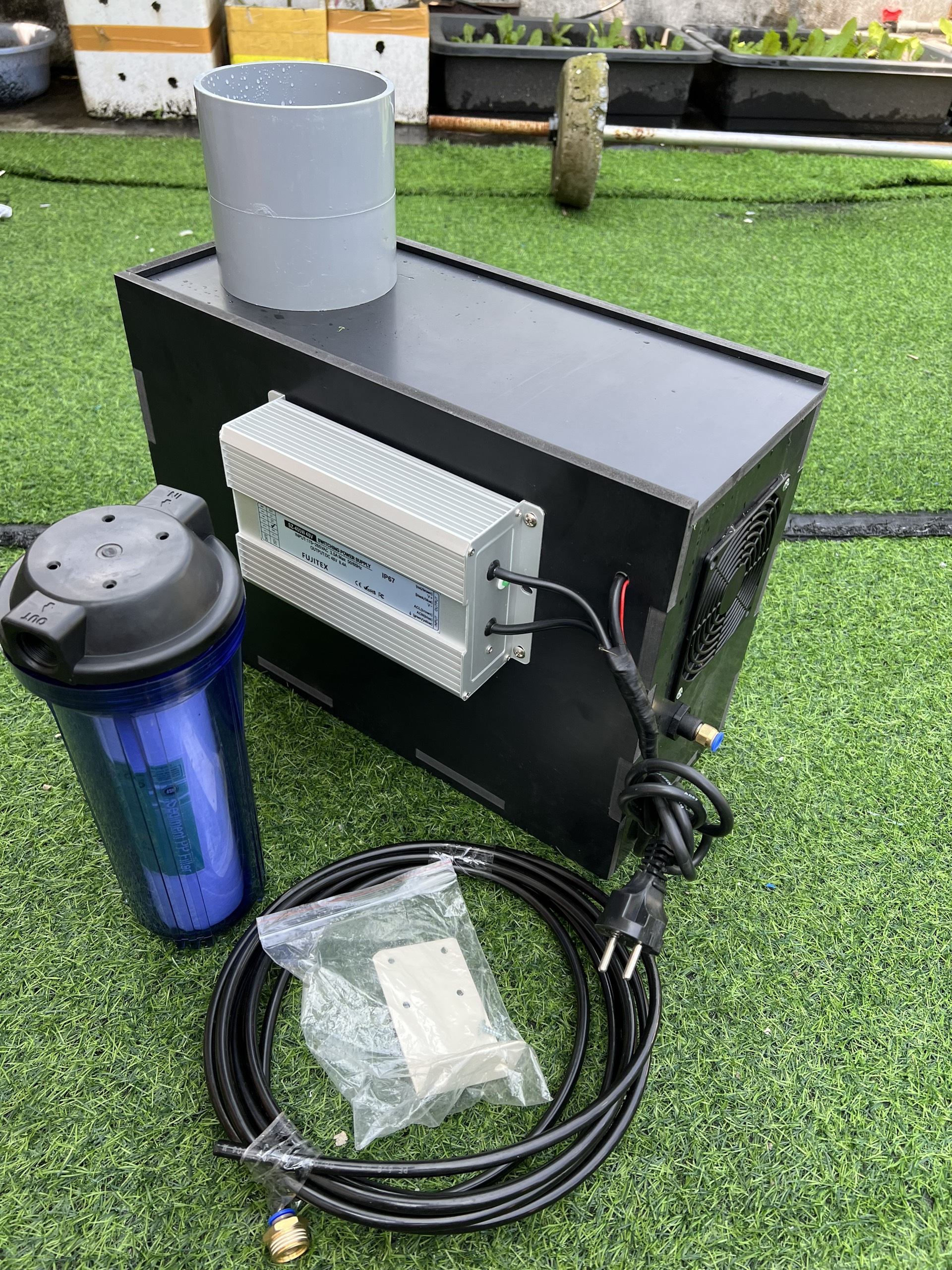 Máy tạo ẩm siêu âm 1 vỉ 10 mắt thùng nhựa , công suất 300w