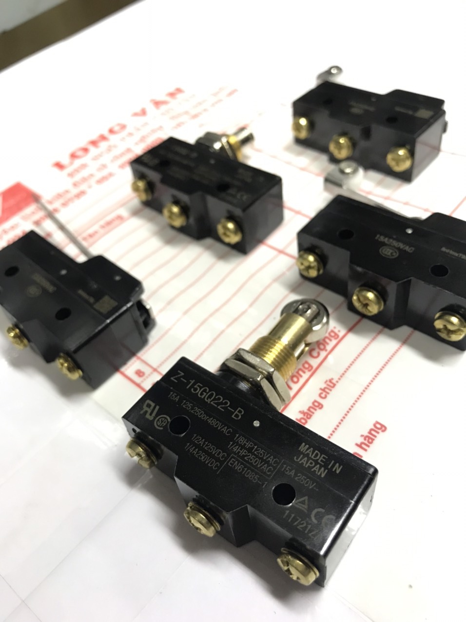 Công tắc hành trình omron z-15gq-b/ z-15gw-b/ z-15gw22-b/z-15gq22-b/z-15gw2-b