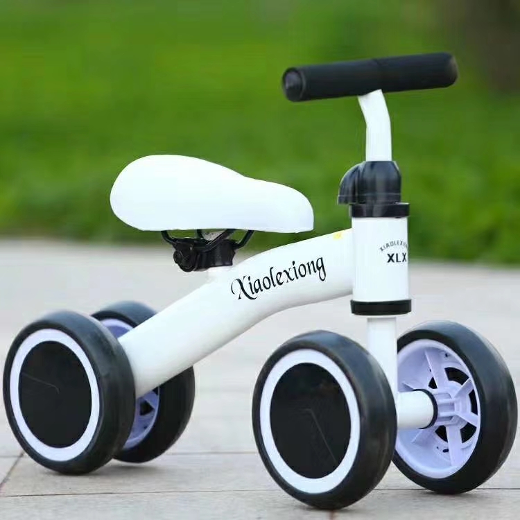 Xe cân bằng trẻ em 1 tuổi 3 tuổi bé tập đi xe bốn bánh chống lật