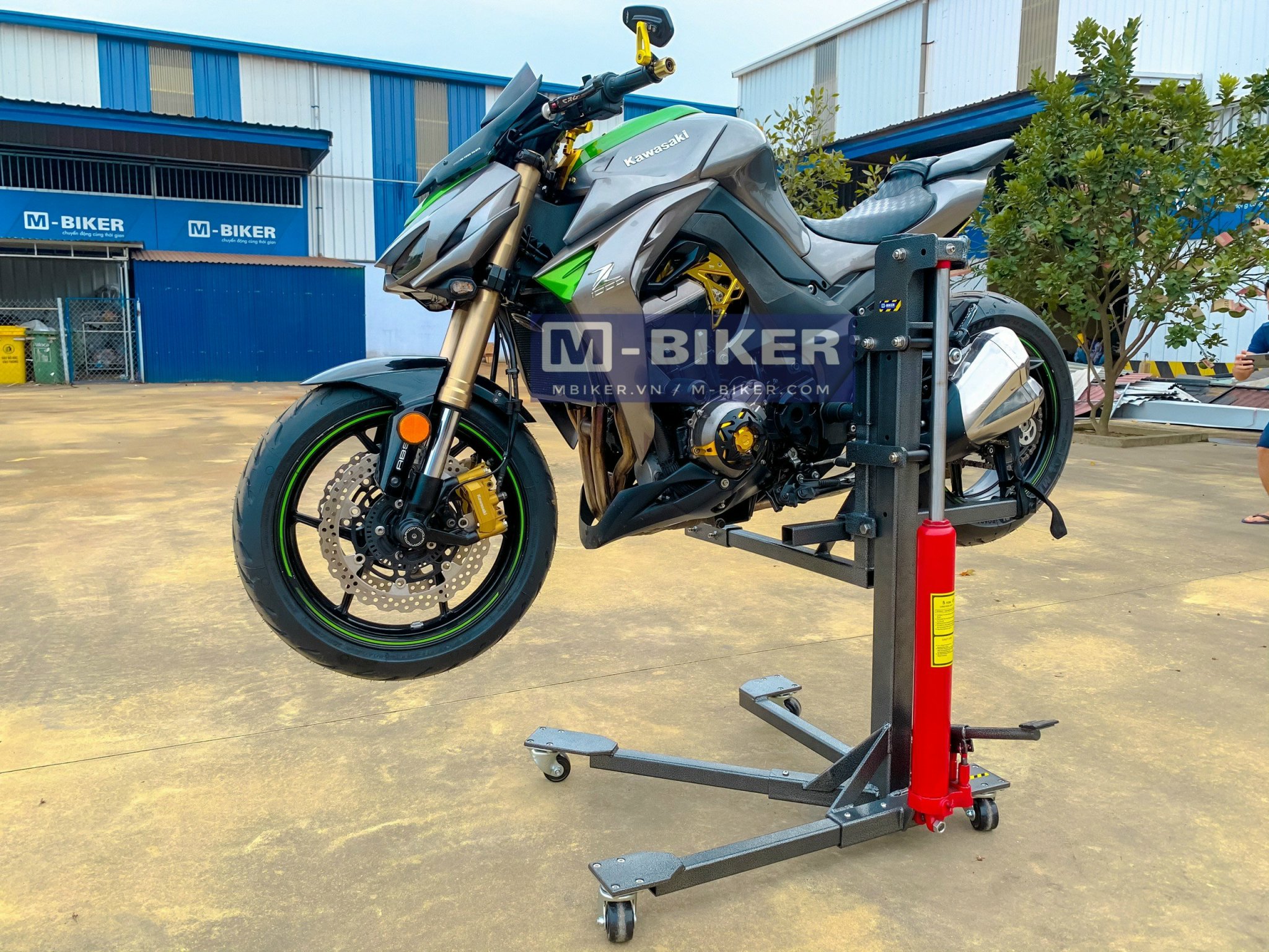 Nâng xe motor thủy lực naked và sport
