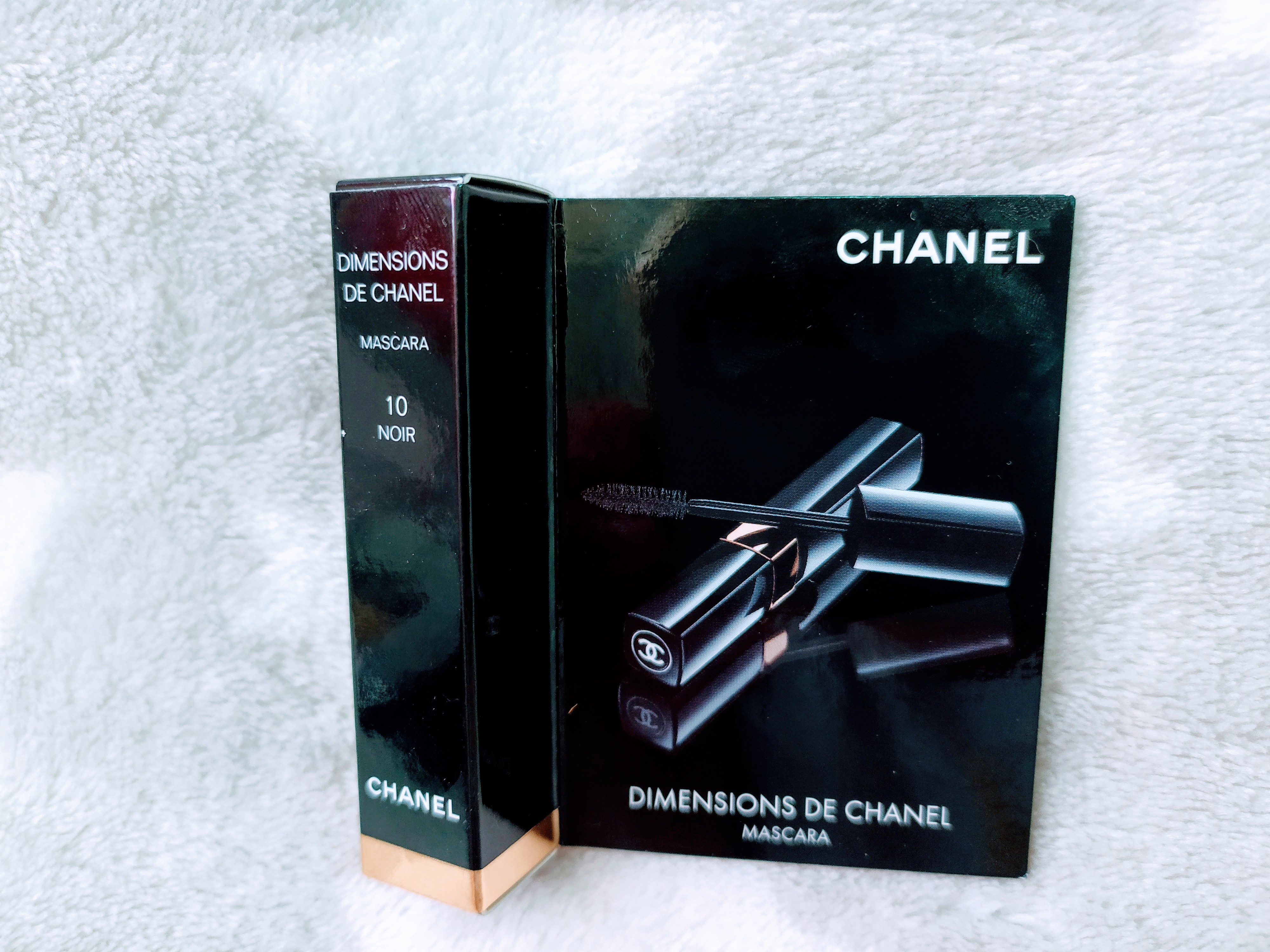 Le Volume De Chanel Mascara Review Vending Machine  British Vogue   British Vogue
