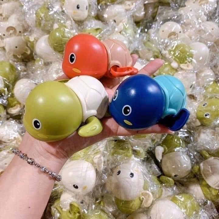 Combo 2 rùa đồ chơi bơi trong nước vặn dây cót cho bé