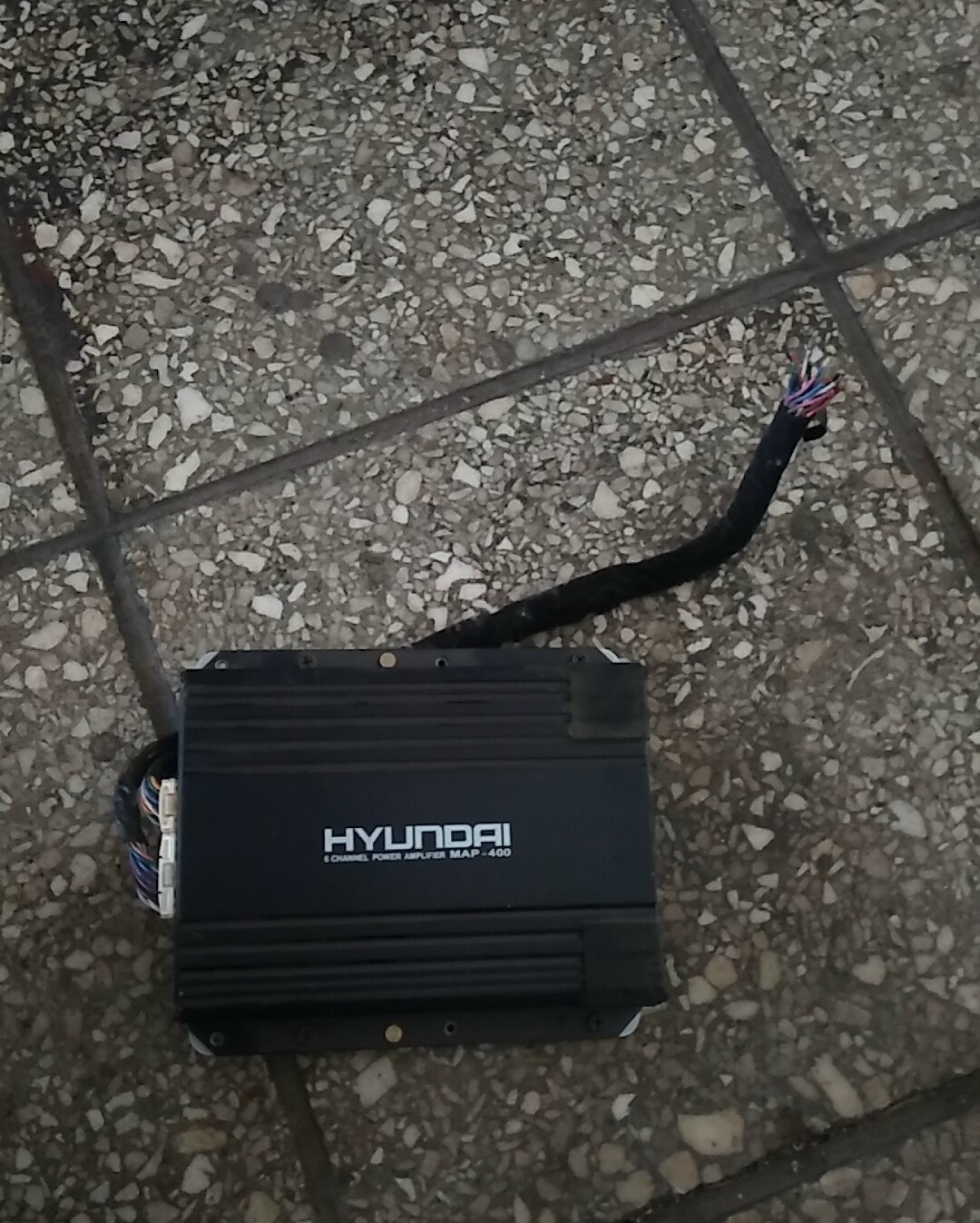 Ampli 6 kênh tháo xe Hyundai nhập khẩu