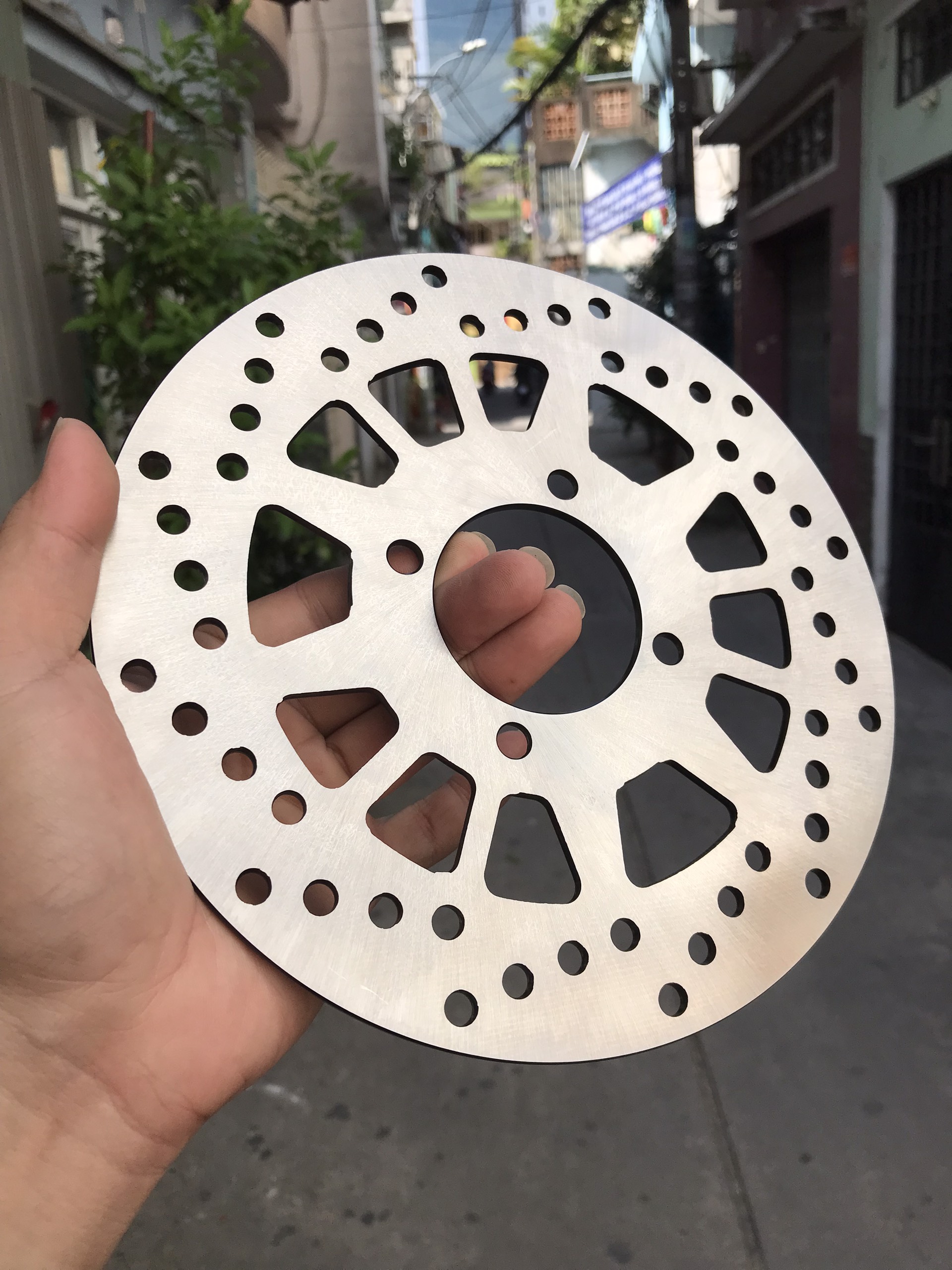 Đĩa trước Sirius, Đĩa Sirius Exciter 135