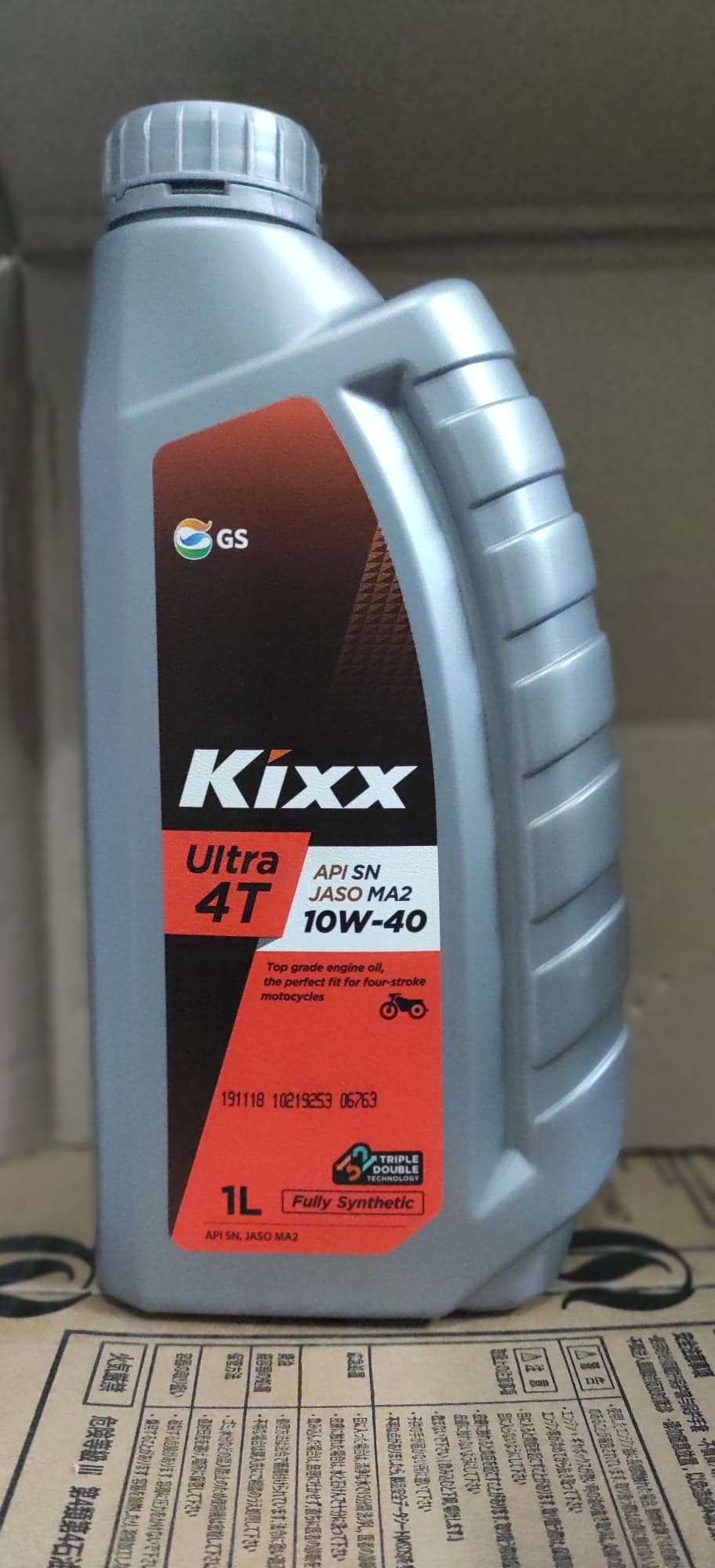NHỚT KIXX XE MÁY SỐ 10W40 - 1L
