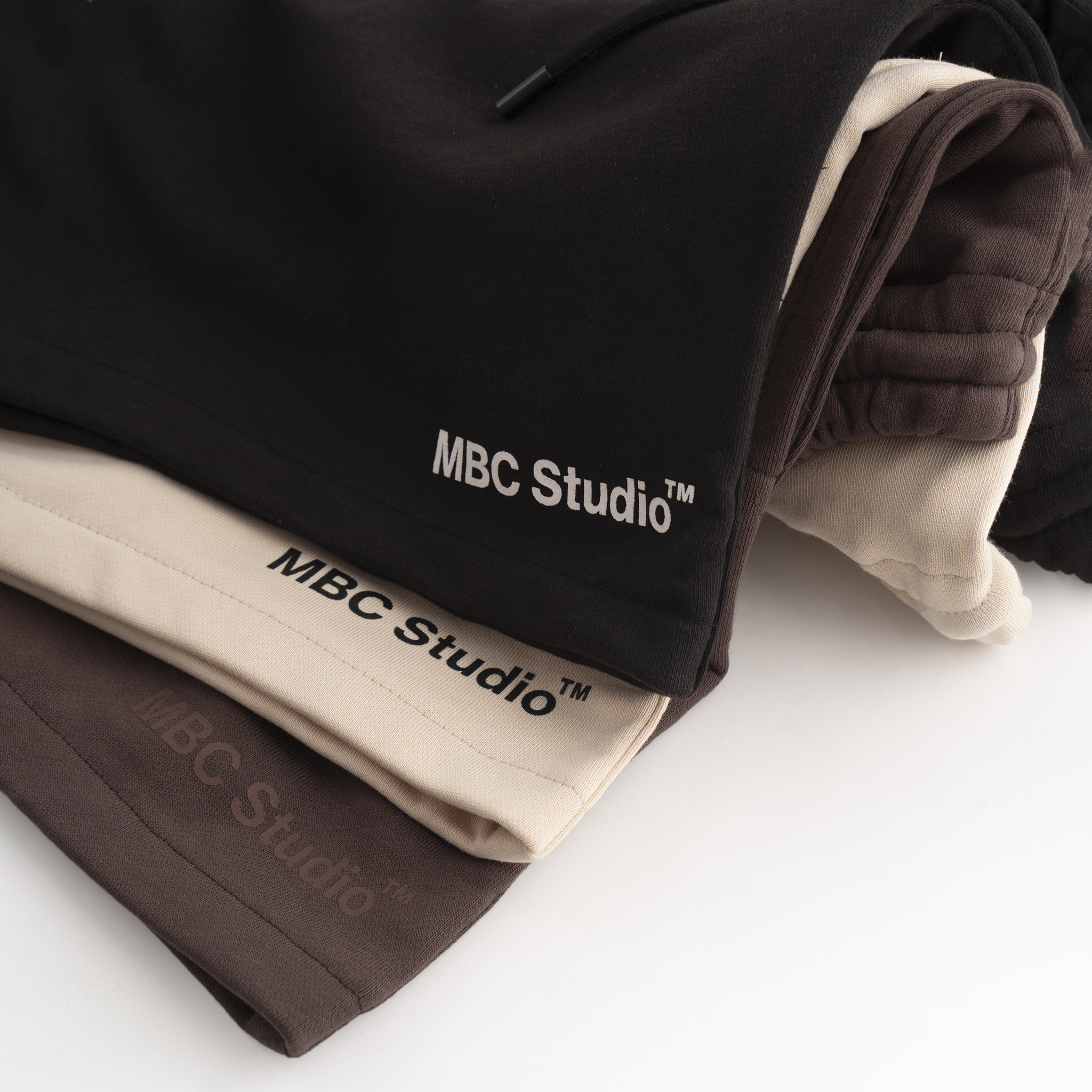 Quần shorts mbc studio f/w 2022 collection - đen/nâu/kem