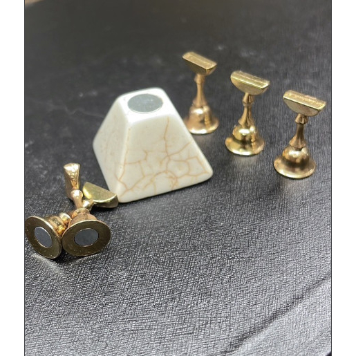 Đế gắn móng mẫu tập vẽ nail - Đế trụ có nam châm - Shop Nail Thanh Tuấn