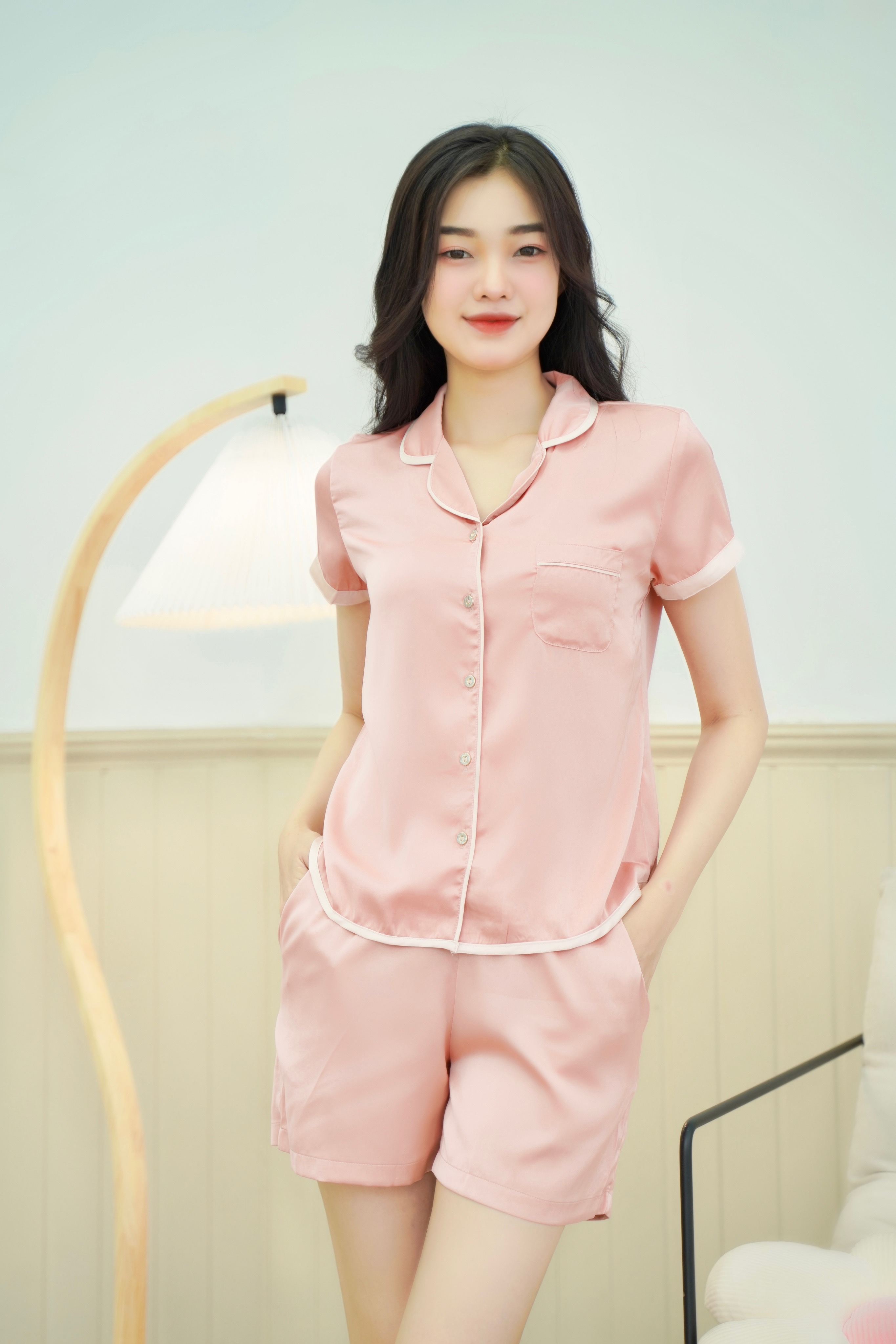 Bộ đồ pijama nữ xuân hè việt thắng quần đùi, áo cộc tay nữ, chất lụa - b23.2202