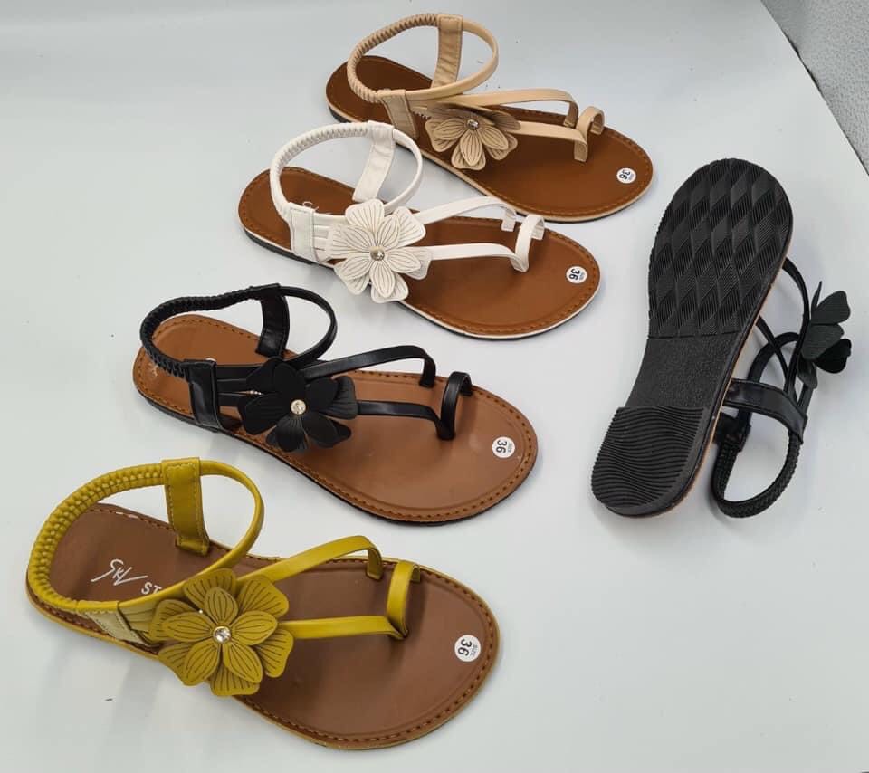 Giày Sandal nữ thời trang 2021 xỏ ngón phối dây đính hoa , đế bệt , phong cách nữ sinh đi học , đi chơi