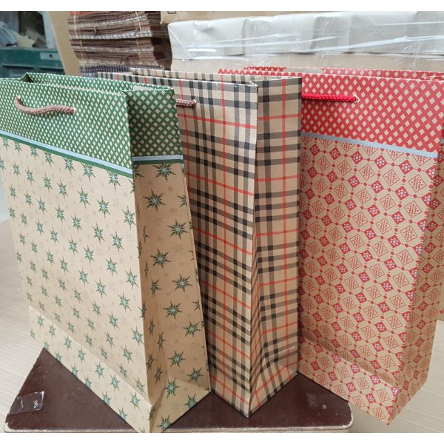 Túi giấy đẹp - combo 50c túi quà tặng số 3 kt: 27x36x11 - túi giấy đựng quà