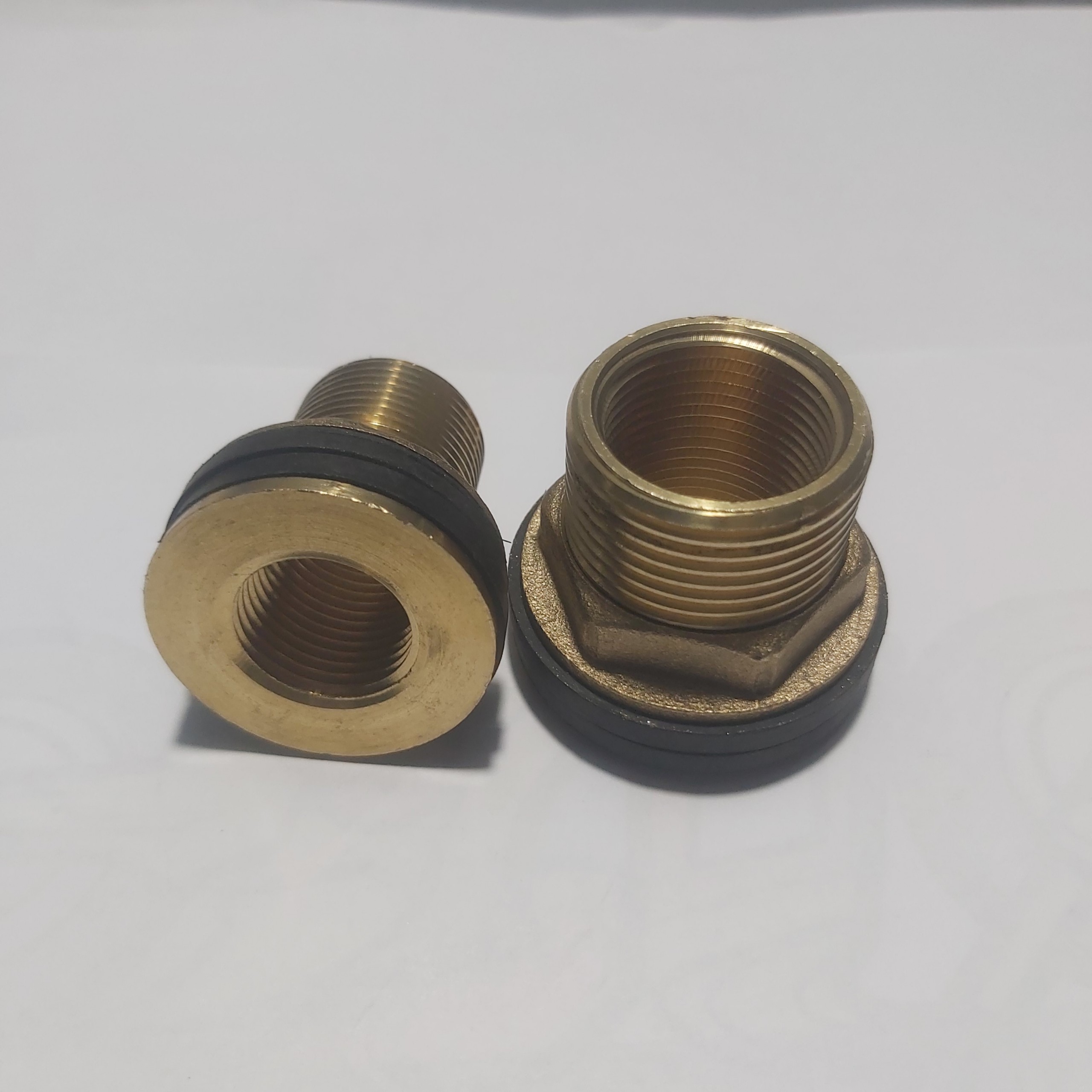 Ốc ép bồn nước, Khớp nối bình nước bằng đồng thau