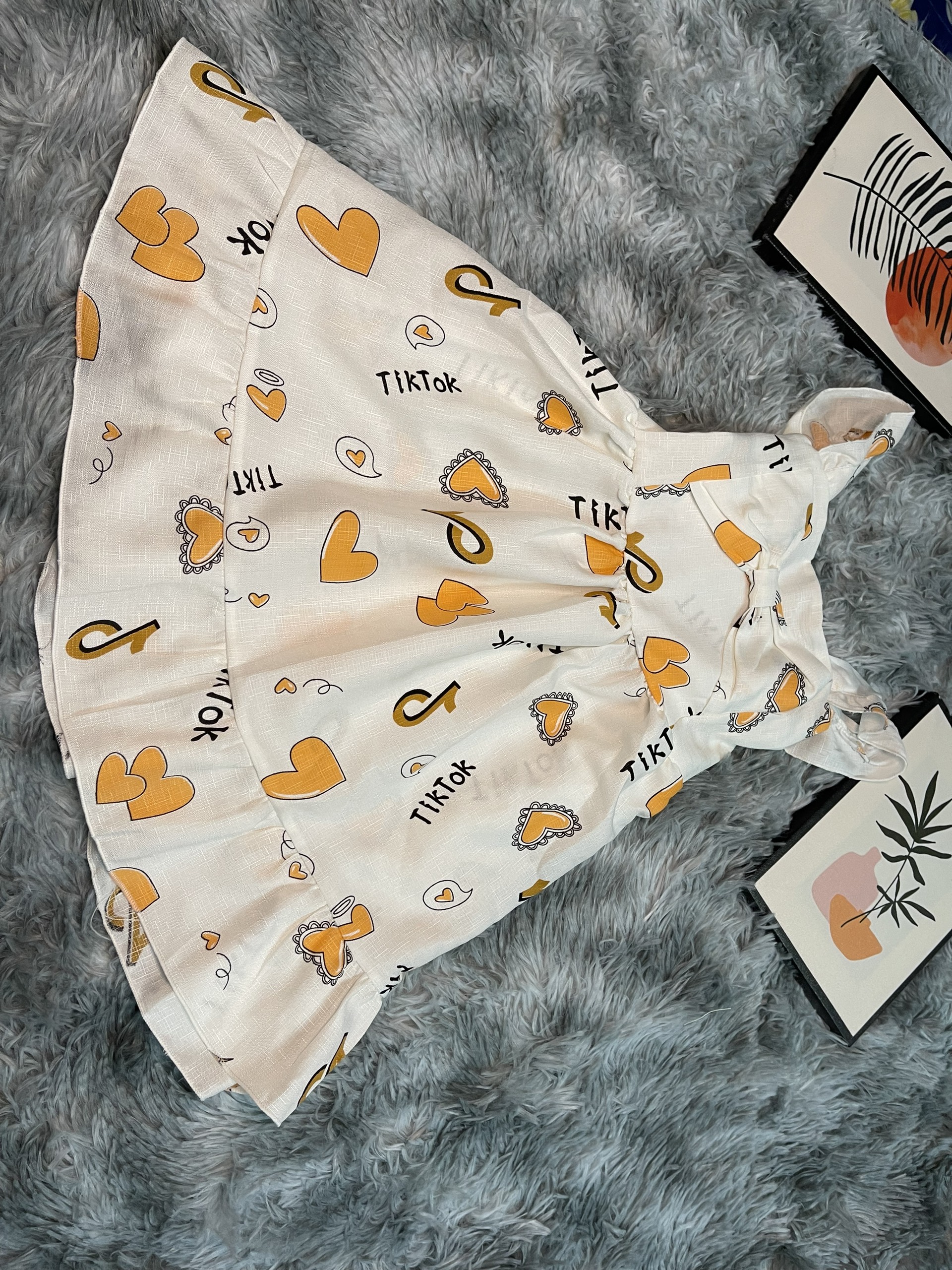 Đầm bé gái tiktok hot trend