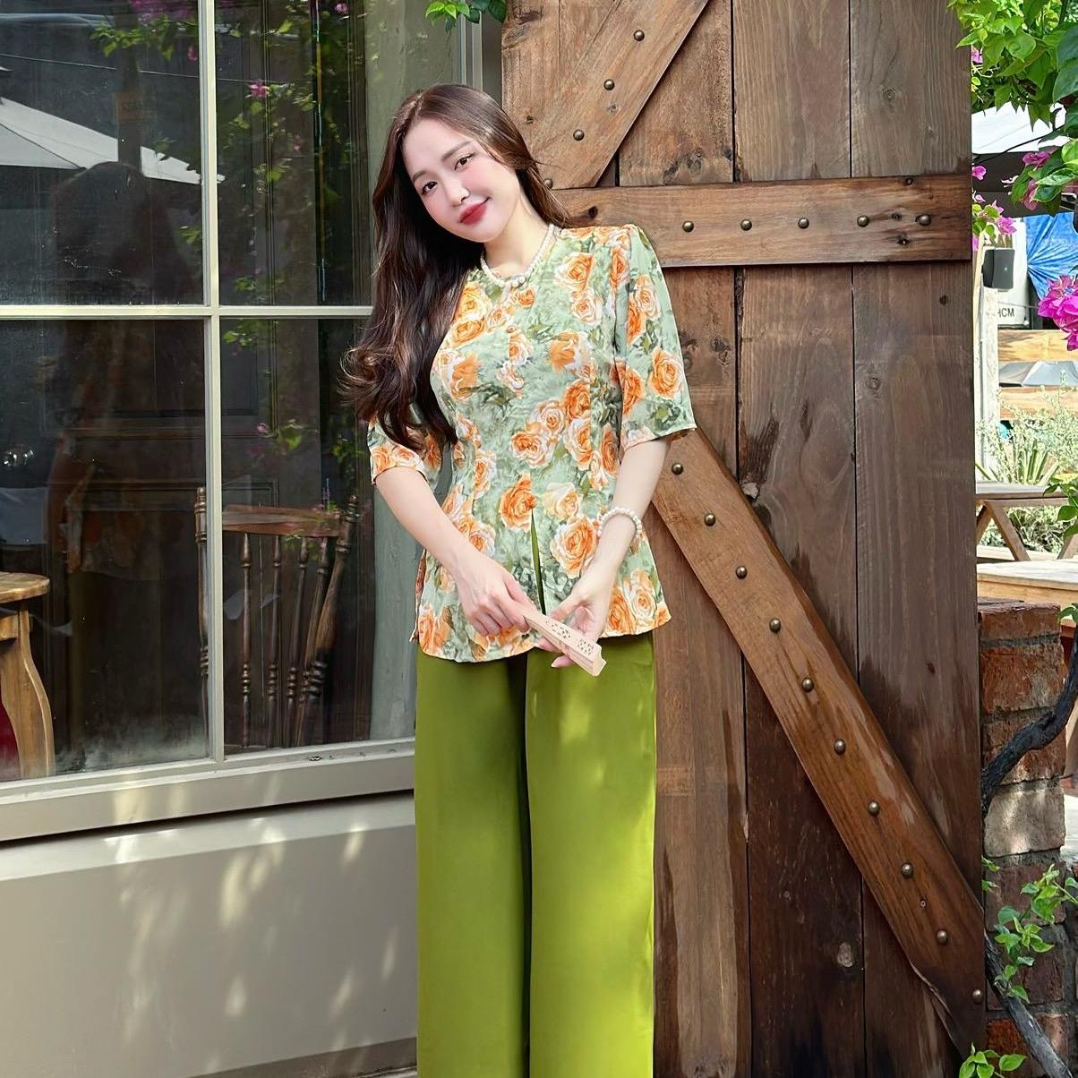 Set đồ bà ba hoa trang nhã vải lụa họa tiết hoa cách tân