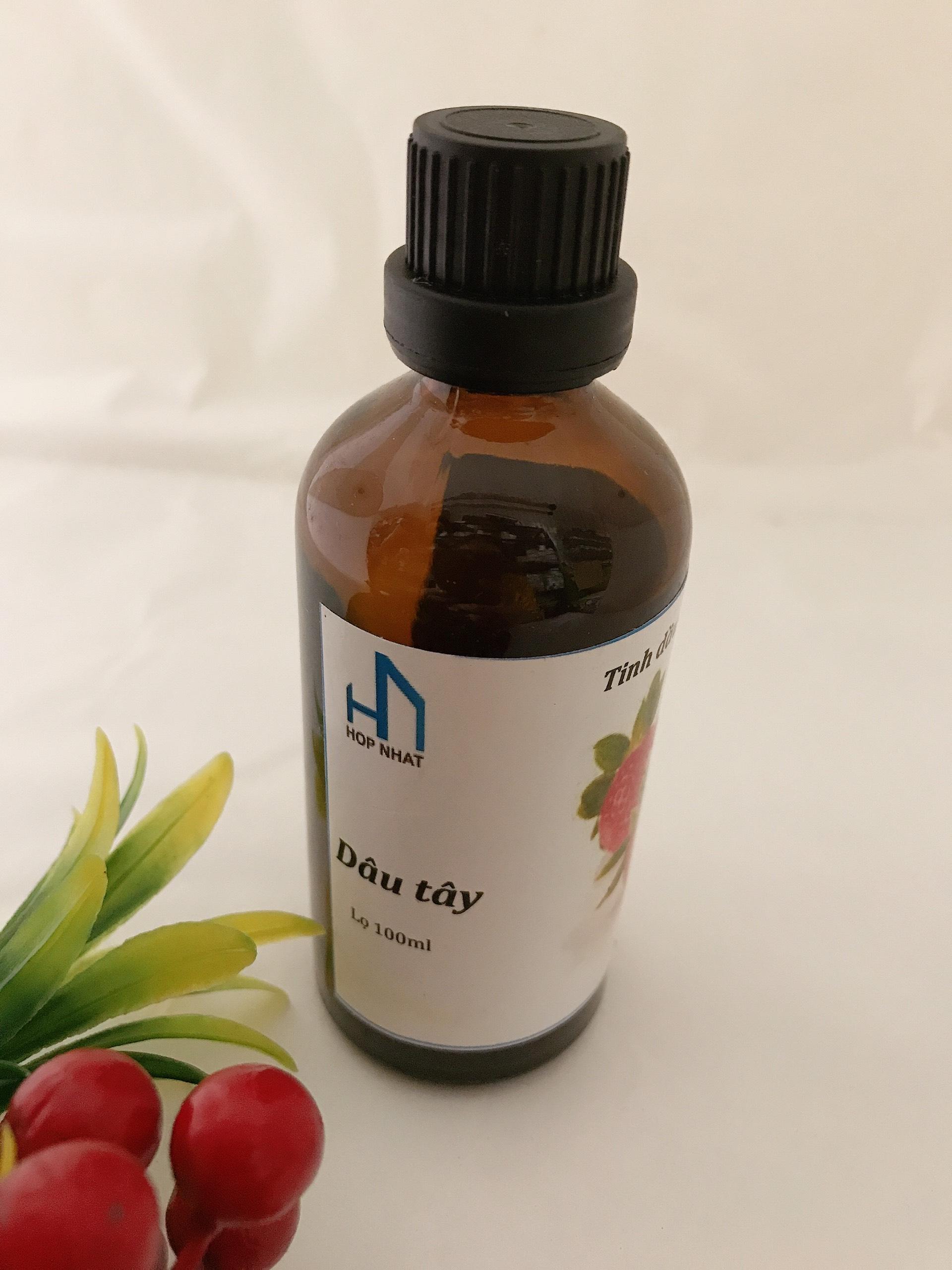 Tinh dầu xông phòng hương Dâu Tây lọ 100ml