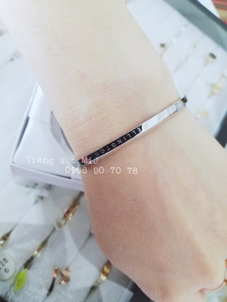 Vòng tay titan dạng hở