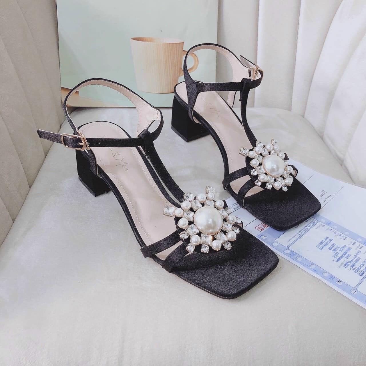 Gót sandal dây khóa ngọc