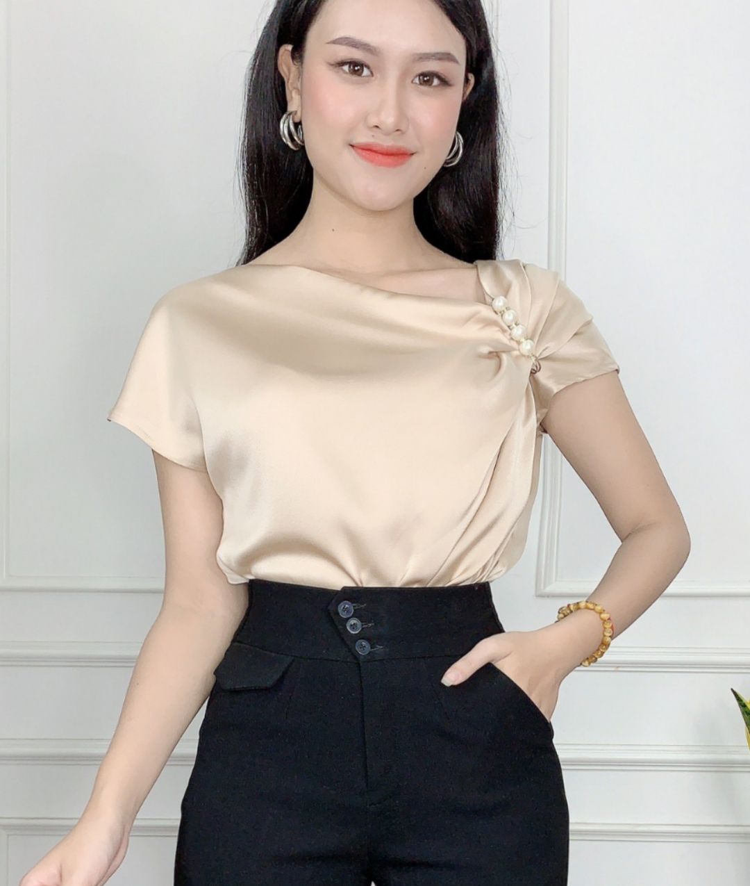 Áo lụa đính ngọc - áo kiểu nữ
