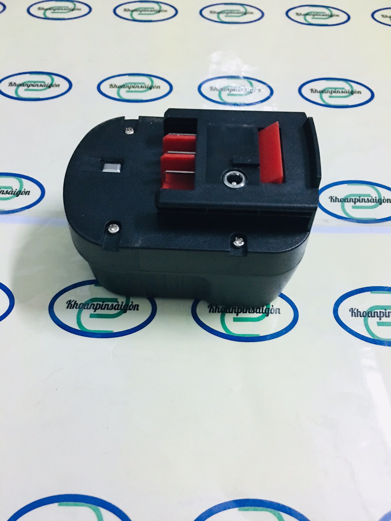 Pin BLACK & DECKER 12vol trượt. Lên pin lion 4ah-5ah