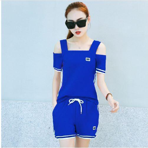 Bộ đồ thể thao nữ logo ho vai xanh bien
