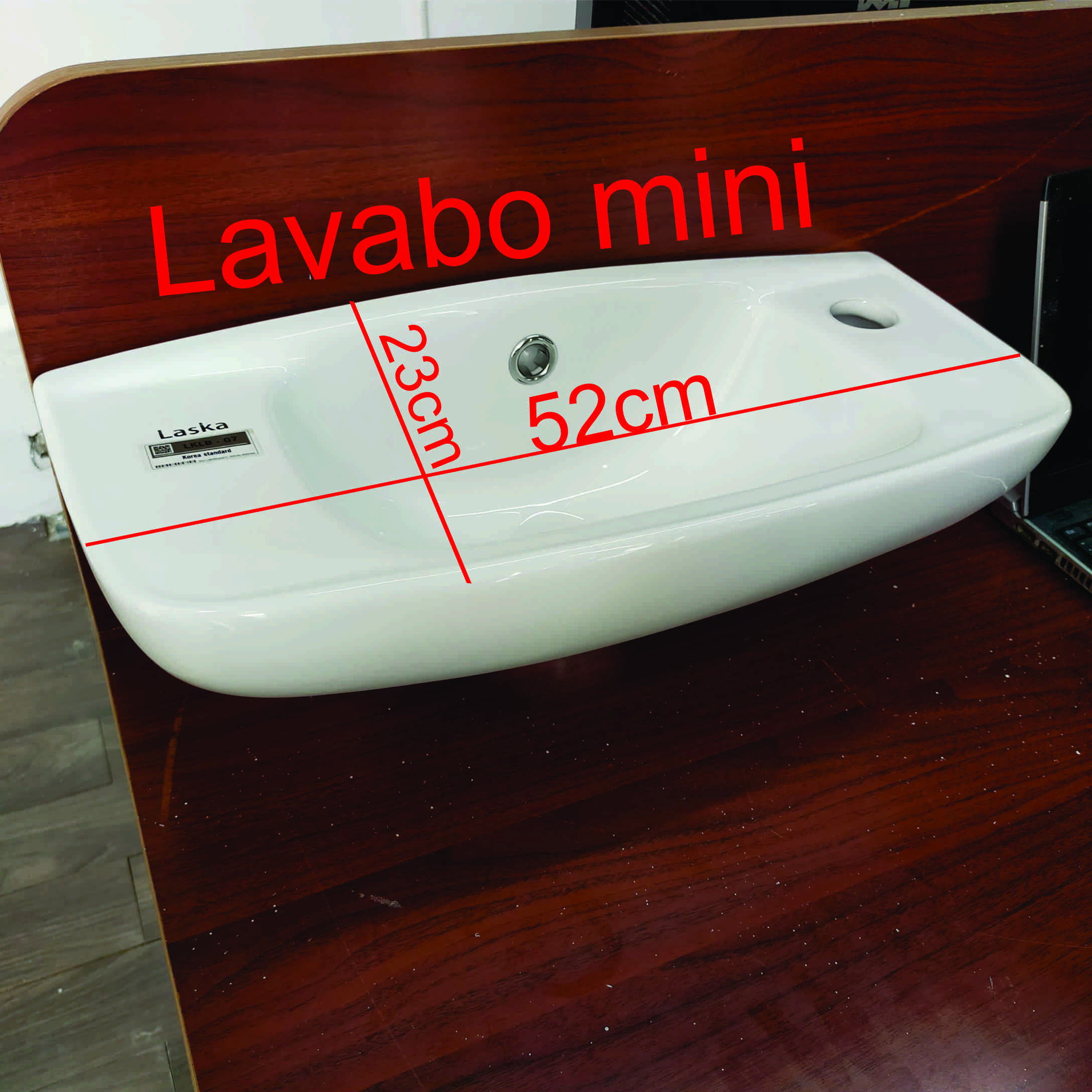 [HCM]Lavabo sứ chậu rửa mặt treo tường Laska bảo hành 20 năm