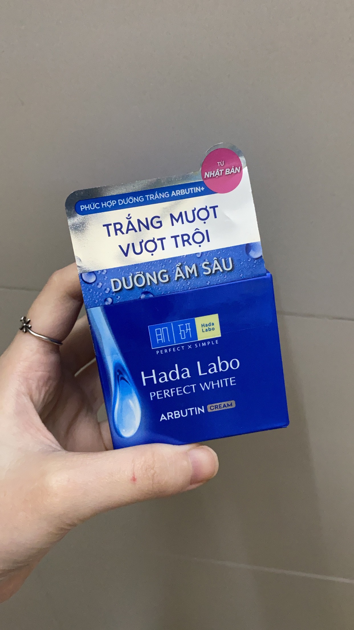 Kem dưỡng da dưỡng da trắng mịn Hada Labo Perfect White - Hada Labo Cream