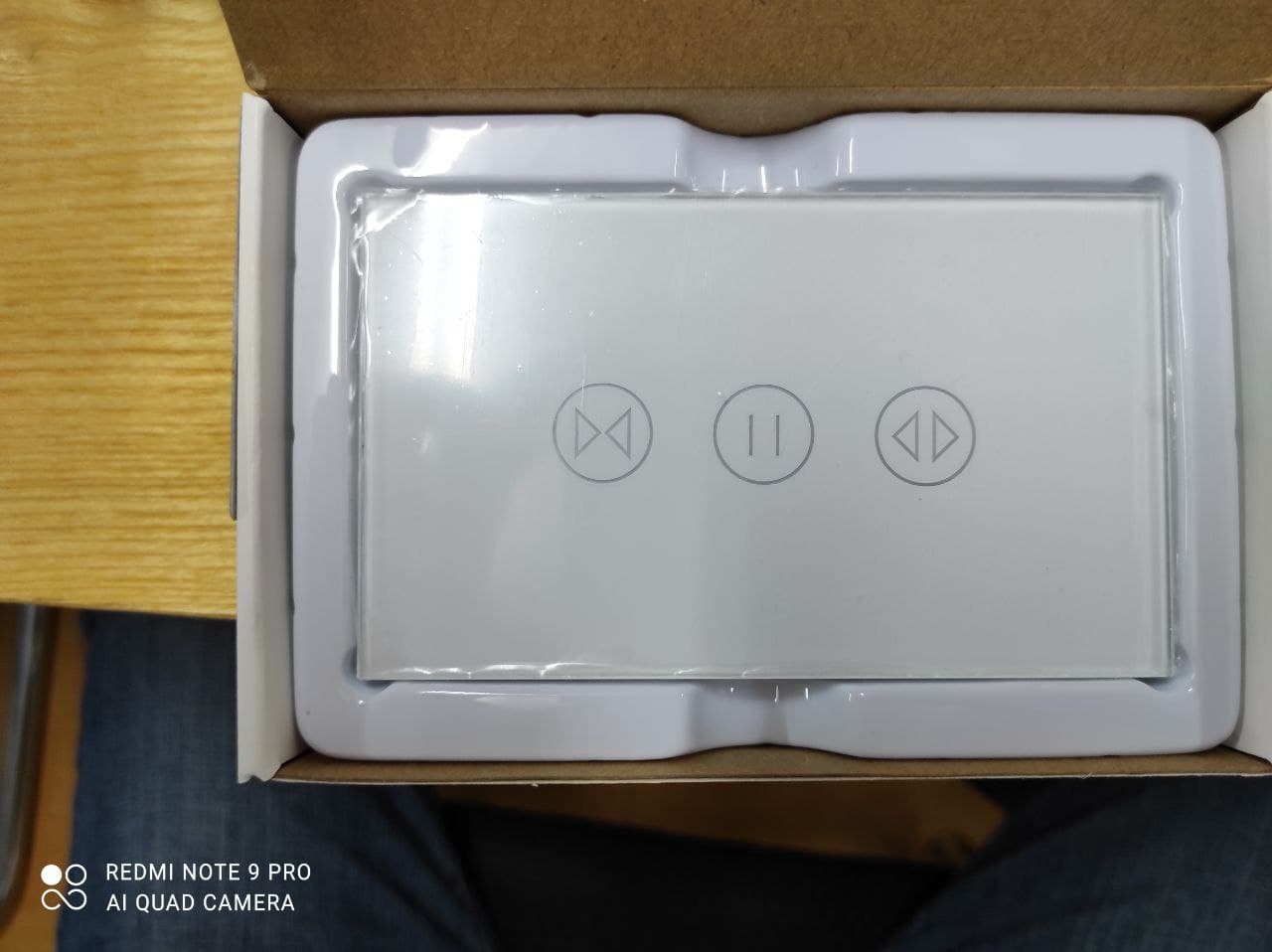 Công tắc cửa cuốn thông minh Tuya Wifi ( Vẫn giữ nguyên toàn bộ các chức năng cửa cuốn, dễ dàng lắp đặt, khóa trẻ em và kết nối bằng bluetooth)