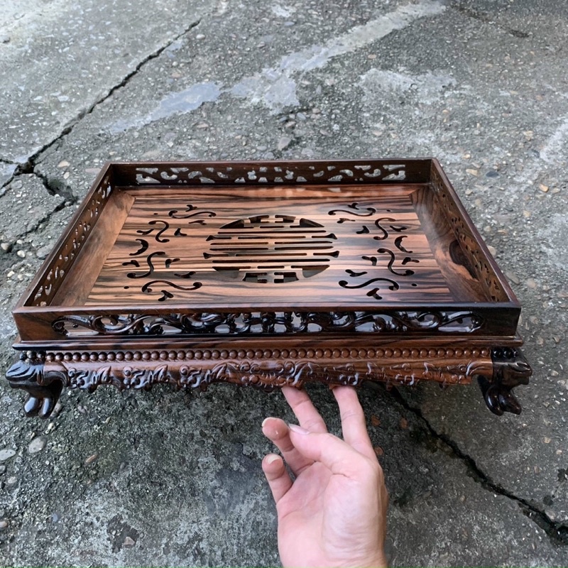 Khay trà chân quỳ gỗ mun hoa kích thước 45x35x12cm