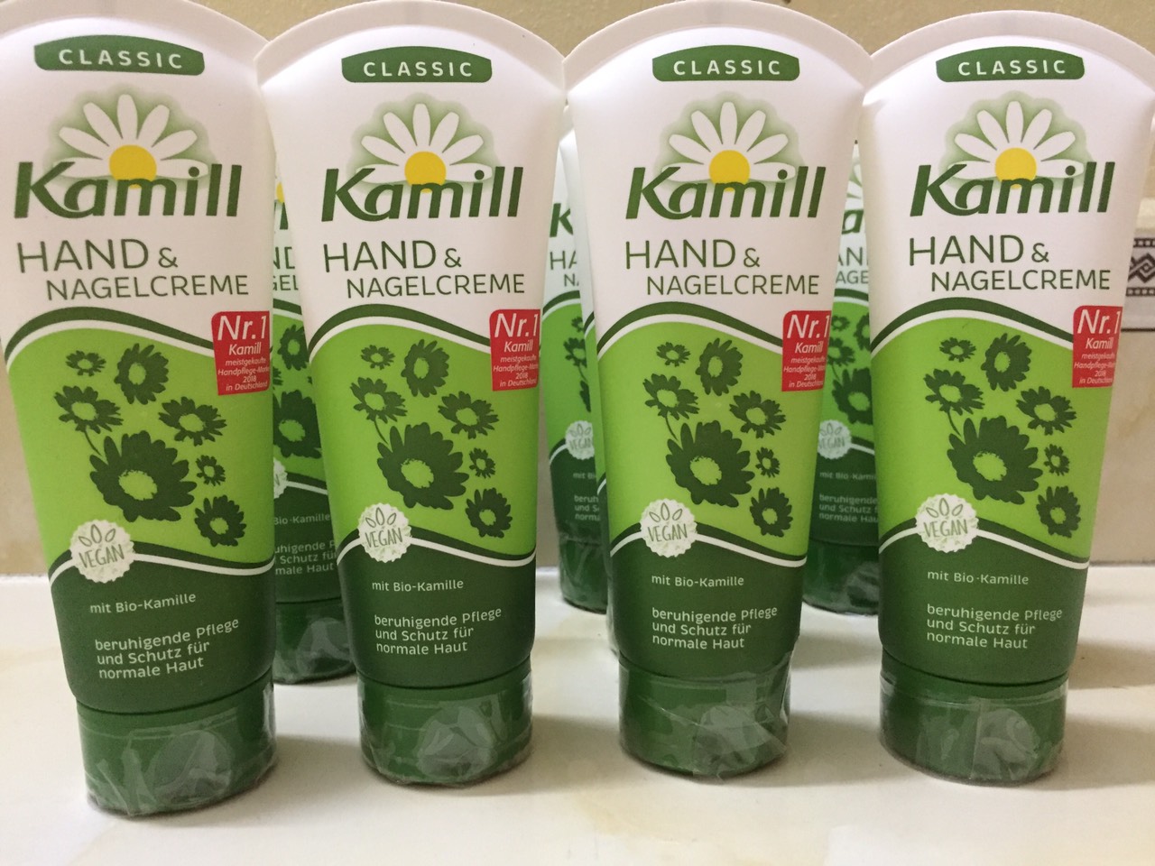 Kem dưỡng tay Kamill Đức