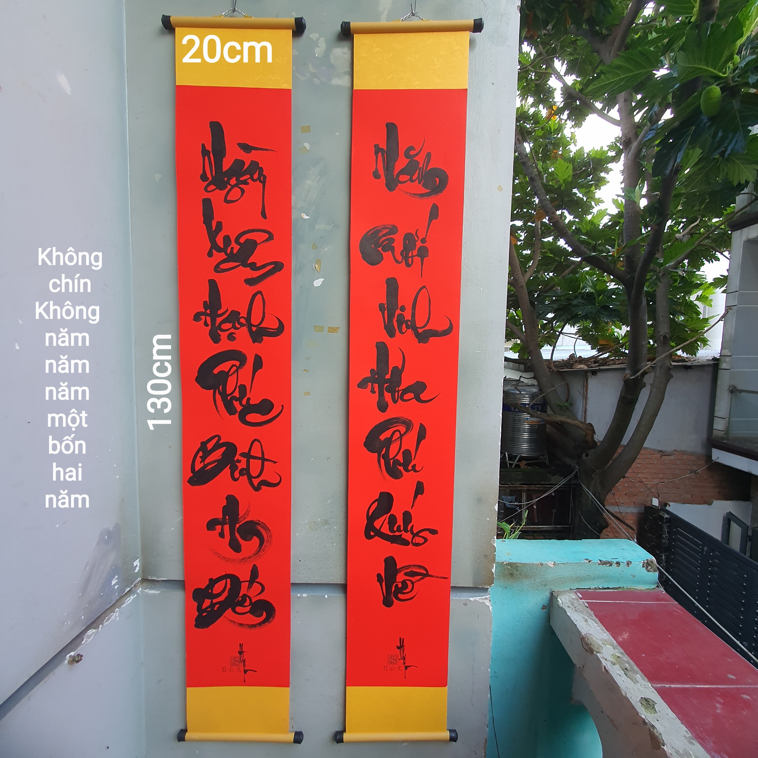 1 cặp câu đối tết. Câu đối thư pháp giấy mỹ thuật nhiều kích thước. Câu đối trang trí tết