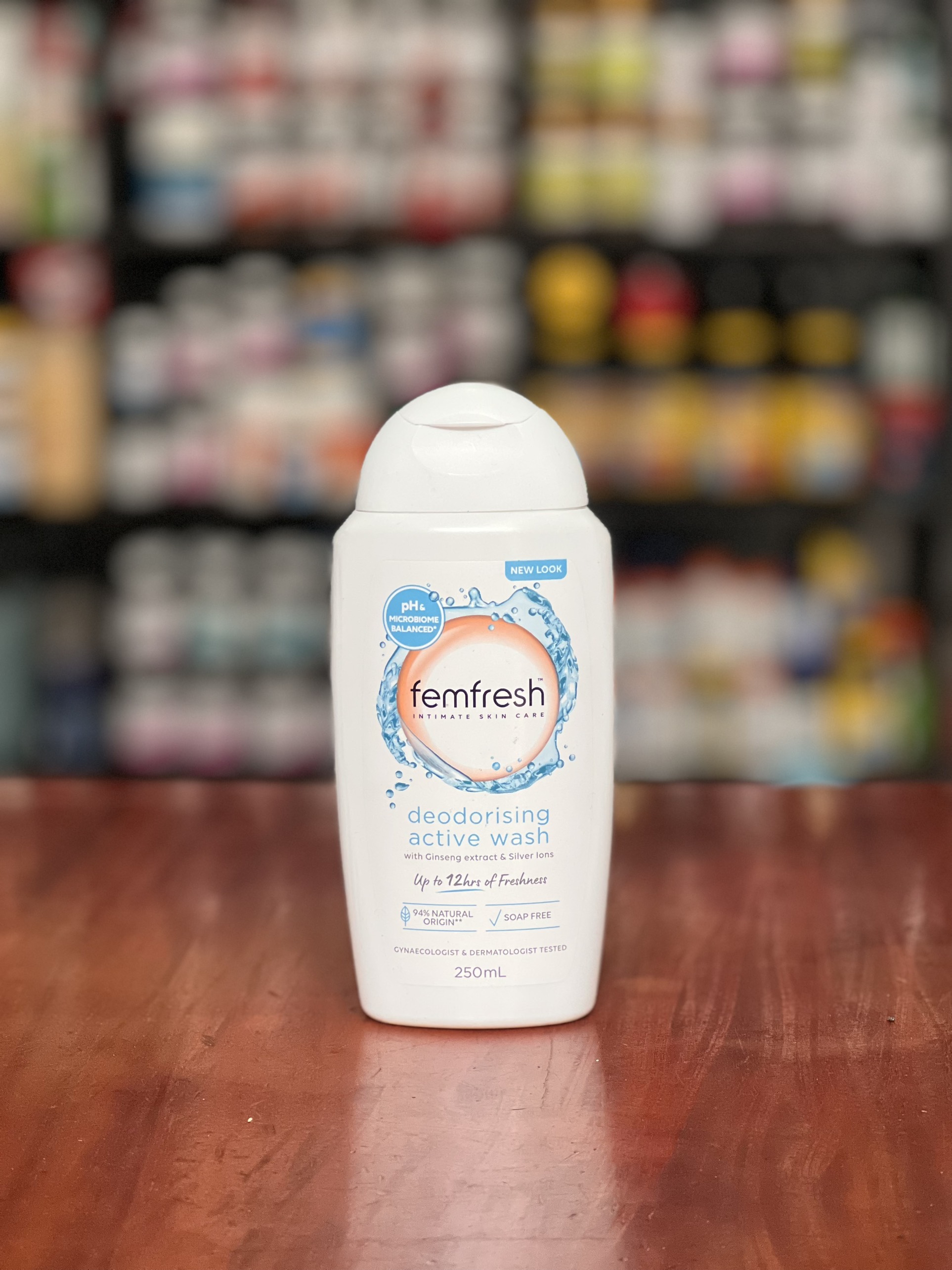 Femfresh Trắng và xanh của Úc 250ml