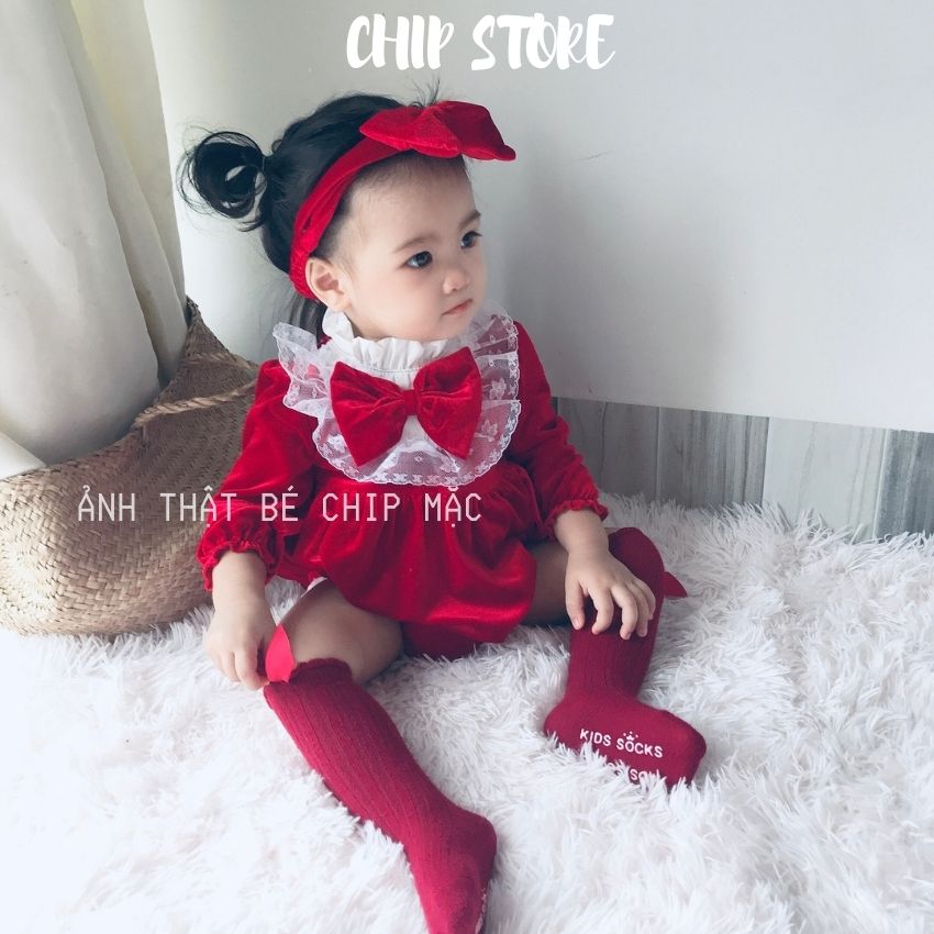 [Free ship + Quà] Body dài tay bé gái nhung đỏ CHIP STORE Bodysuit bé gái cổ phối ren trắng sang chảnh thích hợp diện Noel, Tết, Tặng Turban nơ xinh xắn + vớ giữ ấm BDND02