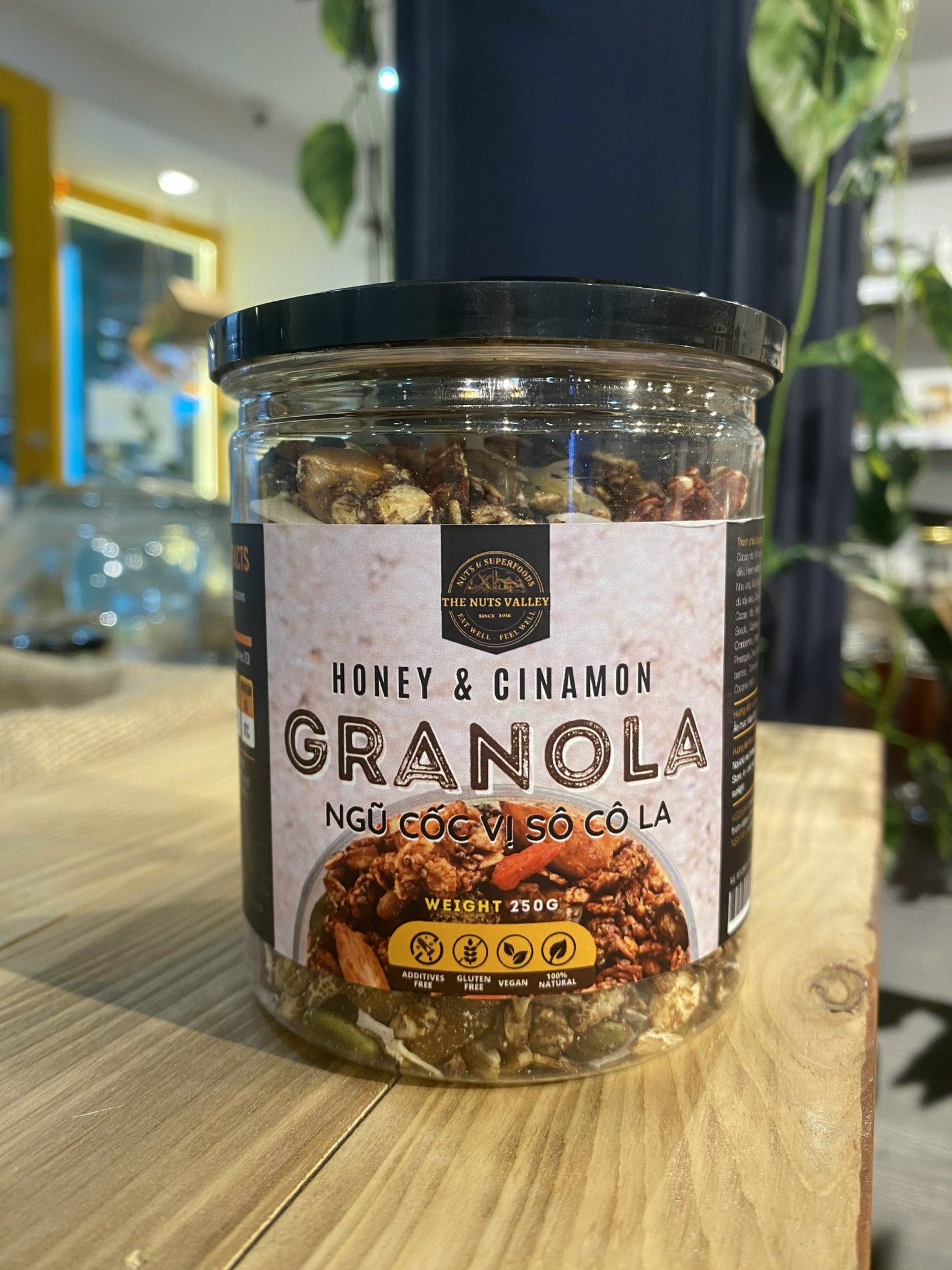 Granola - Ngũ cốc sấy vị socola bổ sung dinh dưỡng cho người tập gym, chạy bộ, thể thao