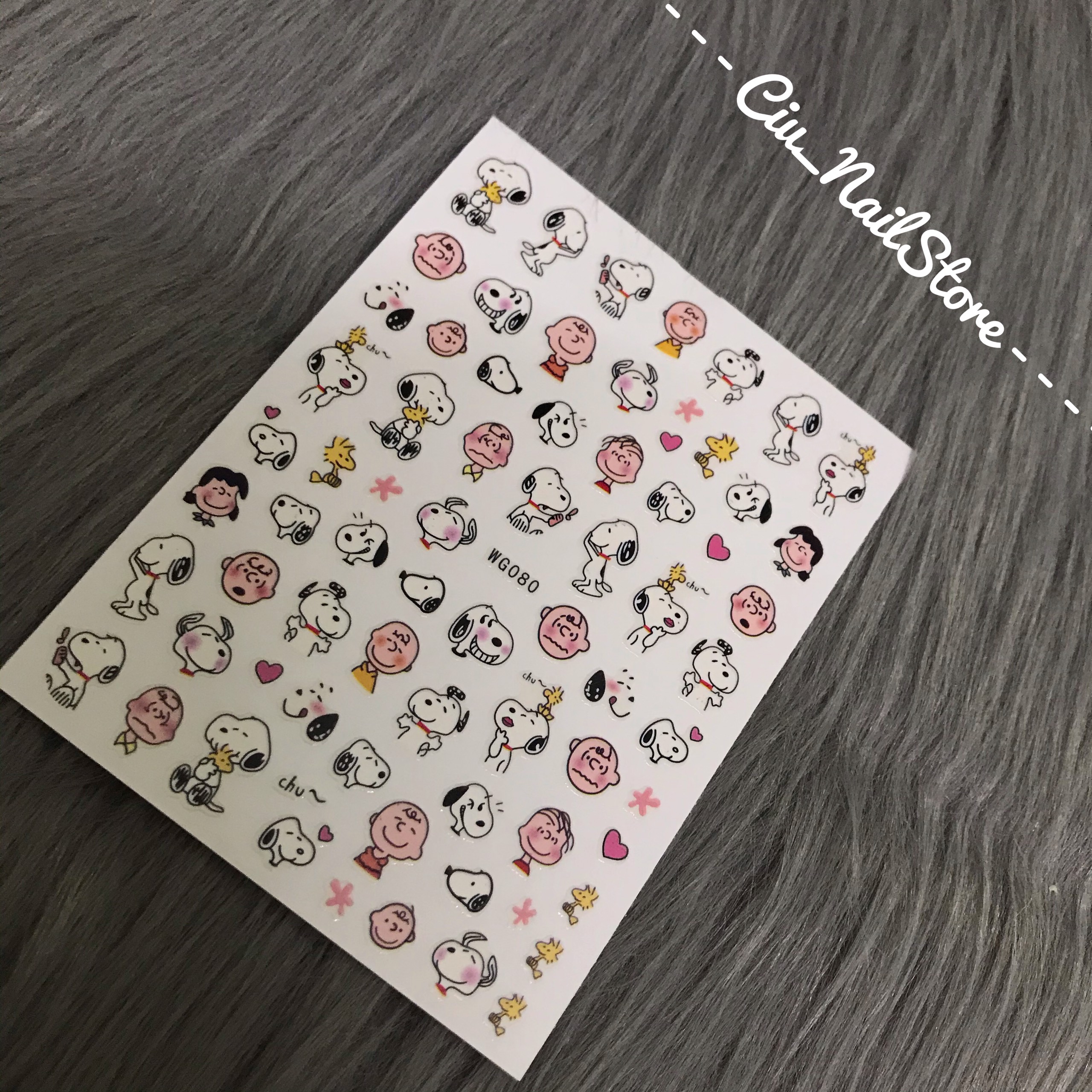 Sticker dán móng chó snoopy