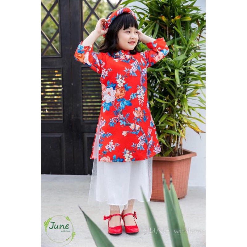 Áo dài gấm hoa hồng cho bé gái đón TẾT