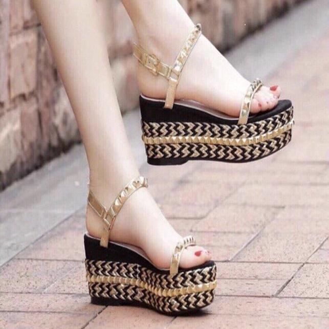 Giày sandan đế xuồng quai đính đinh siêu hót