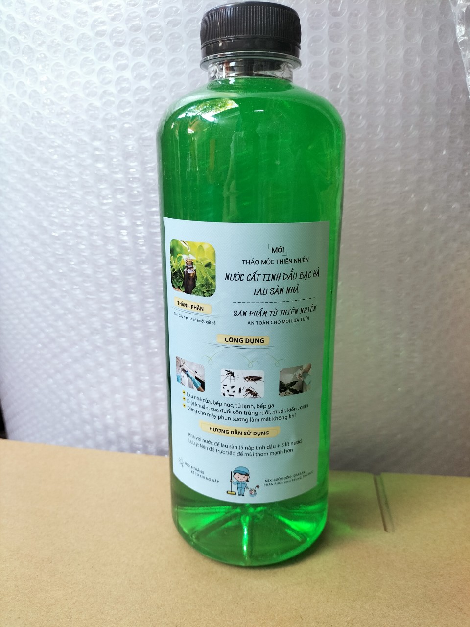 Nước lau sàn chứa tinh dầu bạc hà 1000ml -tinh dau bac ha -khử mùi-diệt khuẩn, chống muỗi-côn trùng 100% từ thiên nhiên an toàn cho em bé.