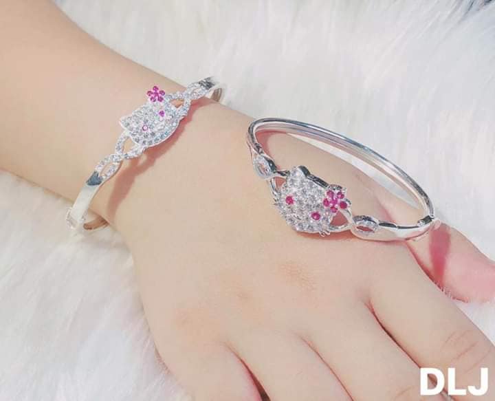 Lắc tay bạc cho bé cực xinh hình mèo kitty