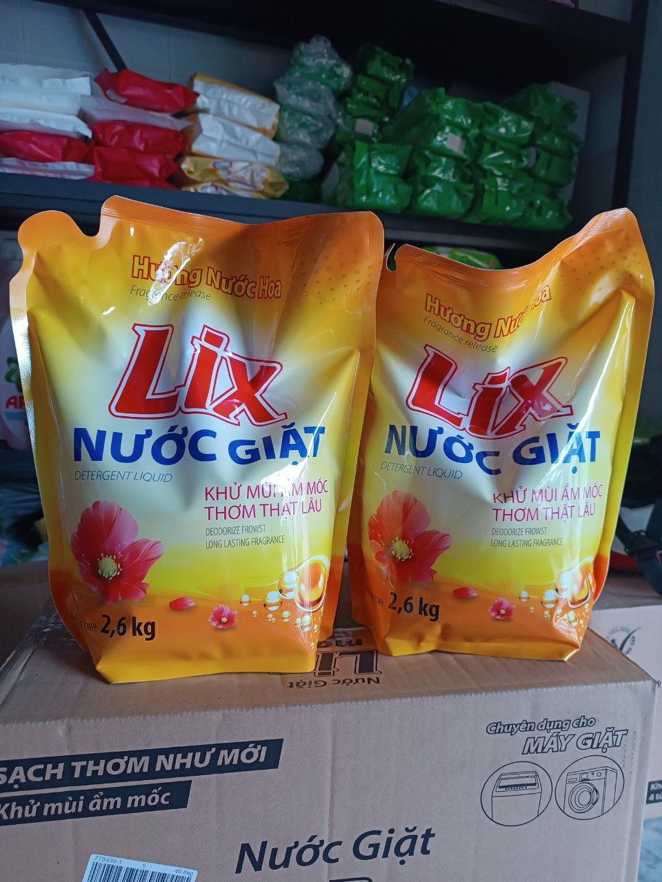Nước giặt lix đậm đặc hương hoa túi 2.6kg