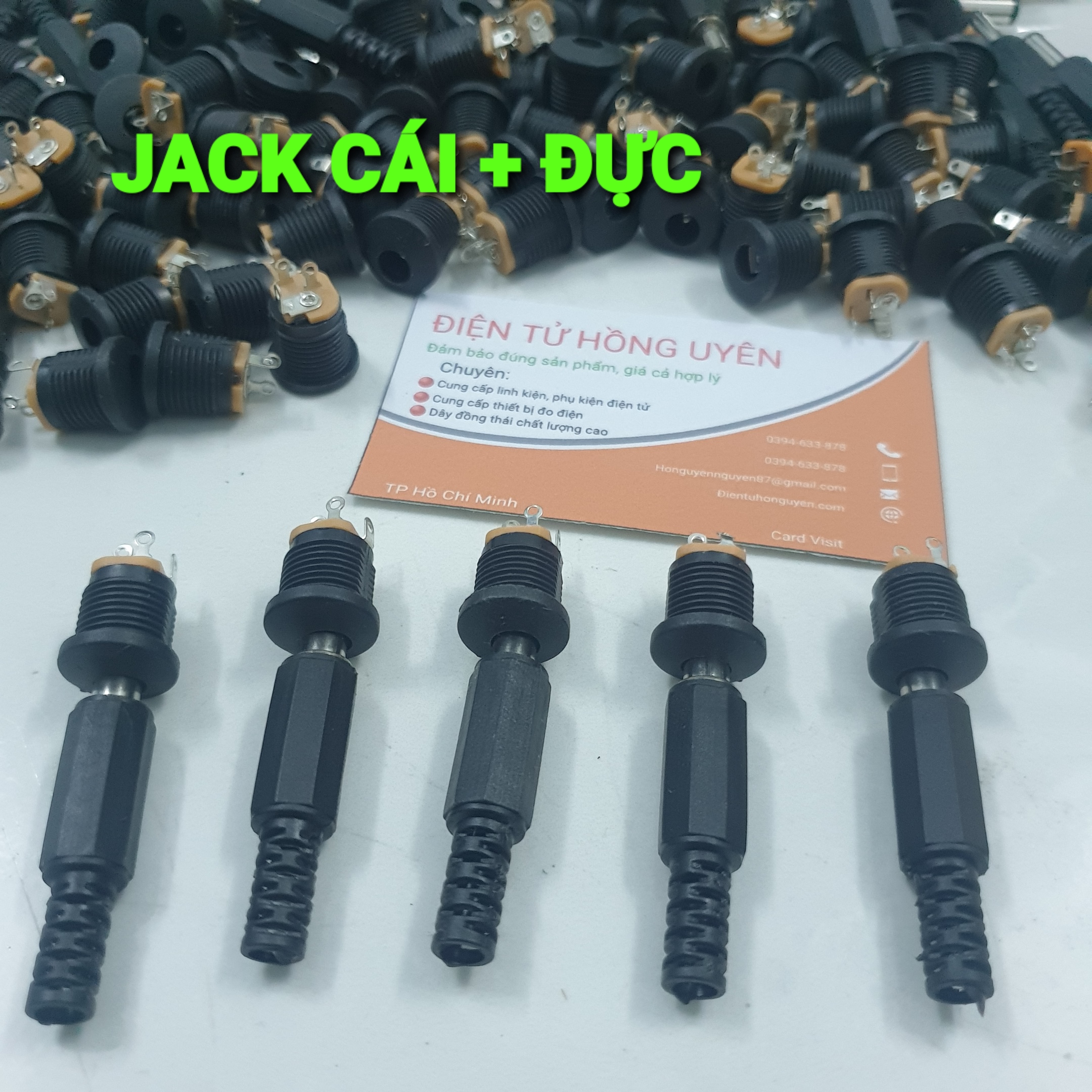 5 Jack cái + 5 Jack đực. Jack sạc điện. Đầu Jack đực là Jack nối điện trong. Đầu Jack cái là Jack nối điện ngoài