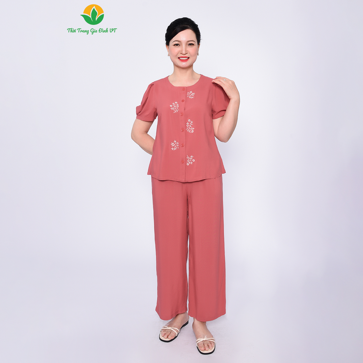 Bộ mặc nhà trung niên mùa hè thời trang Việt Thắng, quần dài