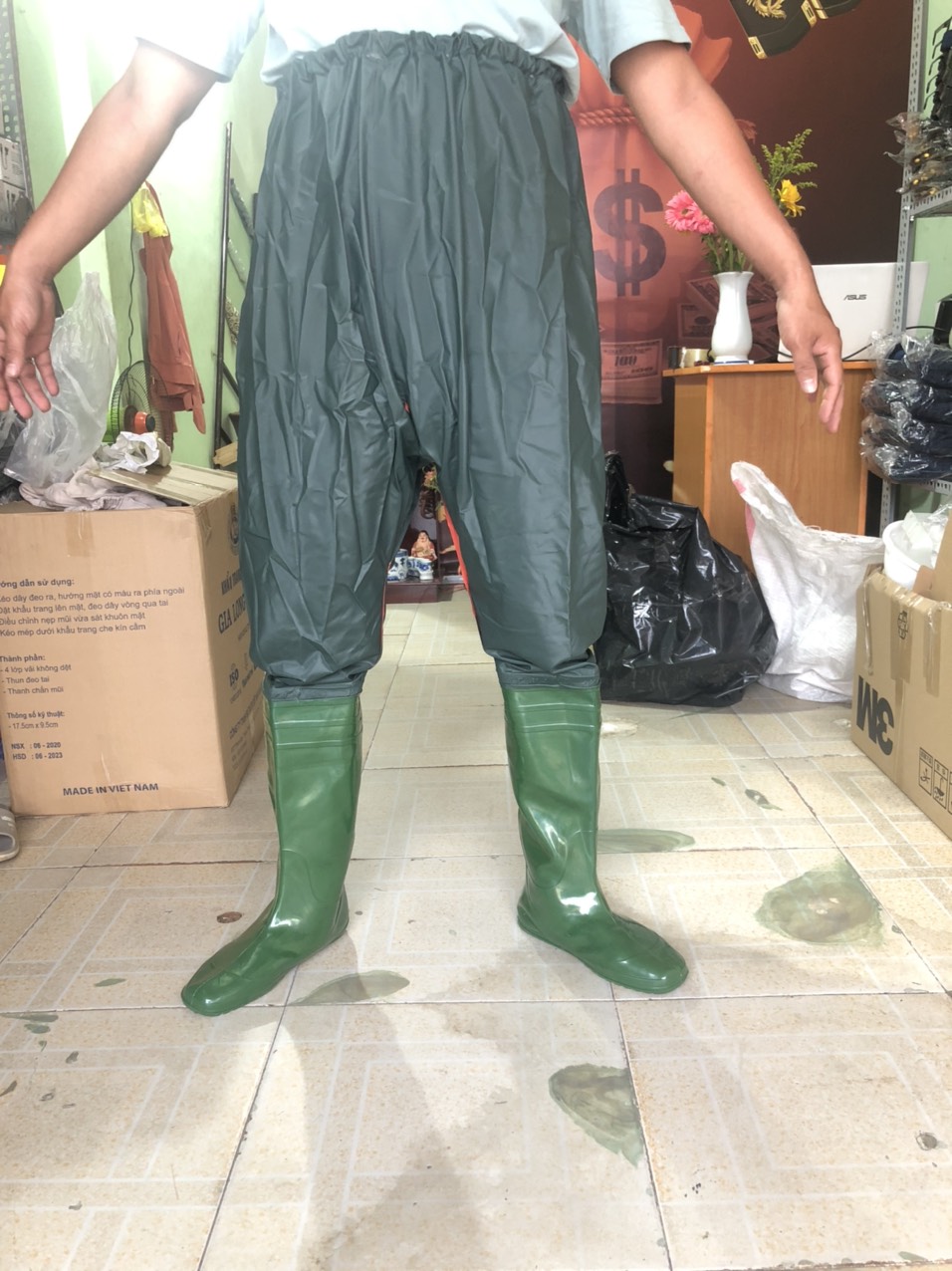 Ủng quần cao su lội nước