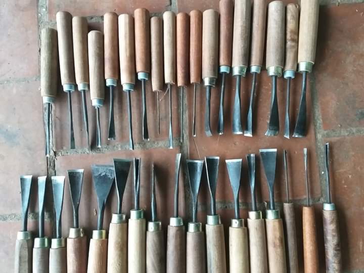 Bộ đục gọt 35 cây mài sắc tra cán đầy đủ