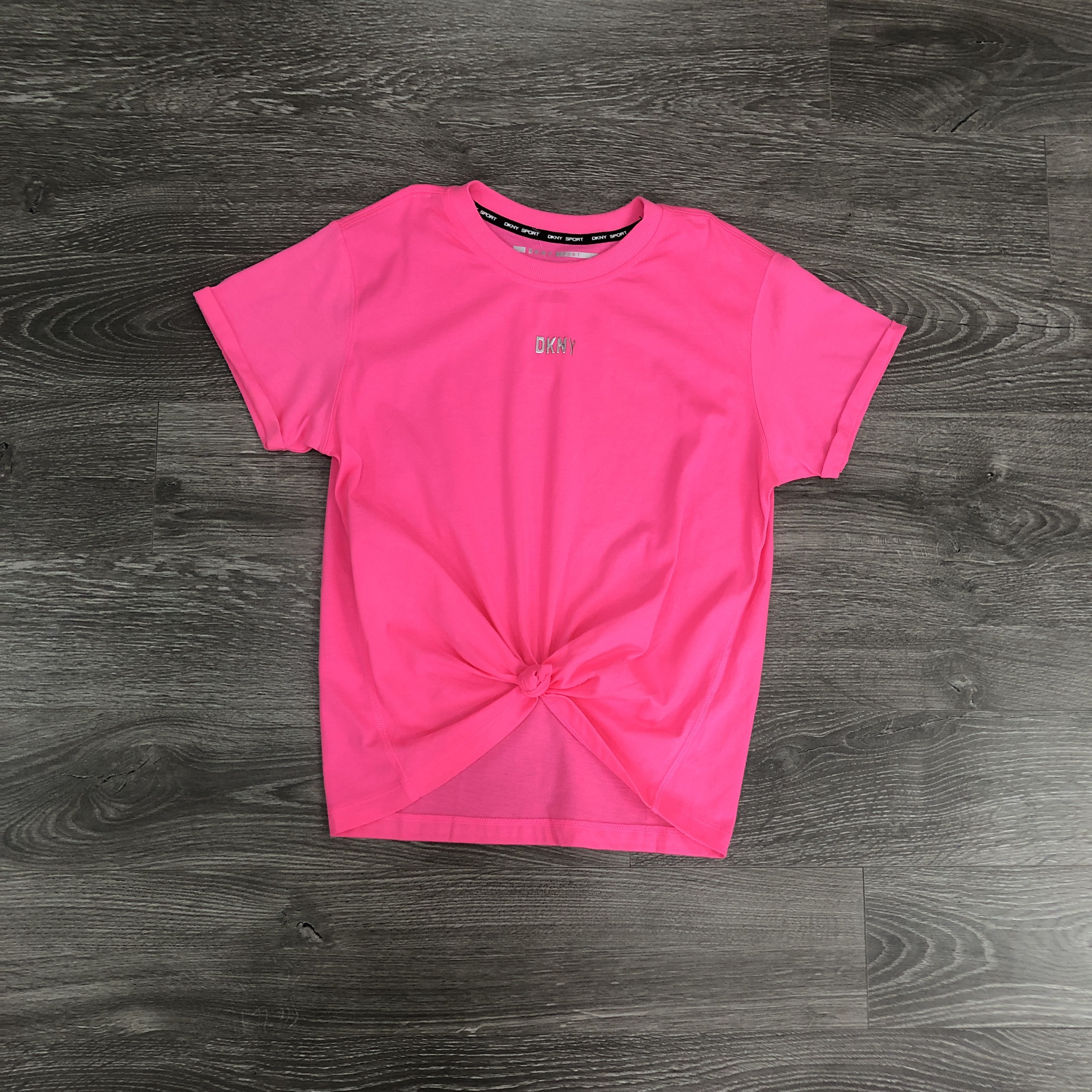 Áo thun dkny cột eo