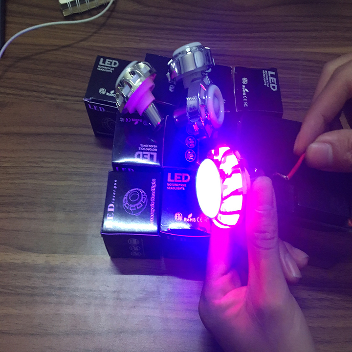 Đèn hậu nháy 7 màu- đèn led hậu cho xe máy- đèn lắp các loại xe .