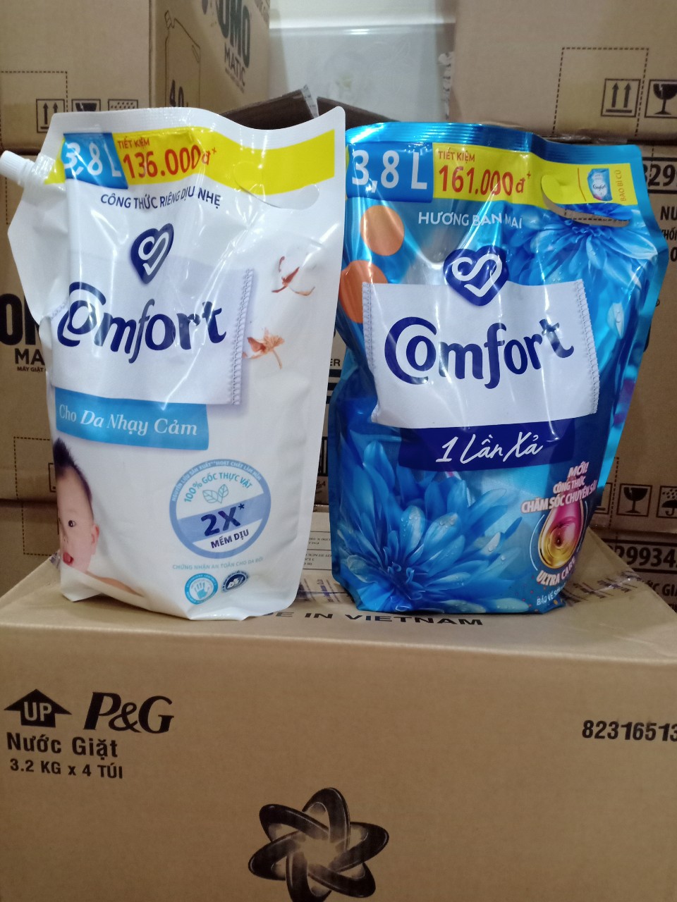 Nước xả vải comfor 1 lần xả hương ban mai túi 3.8L