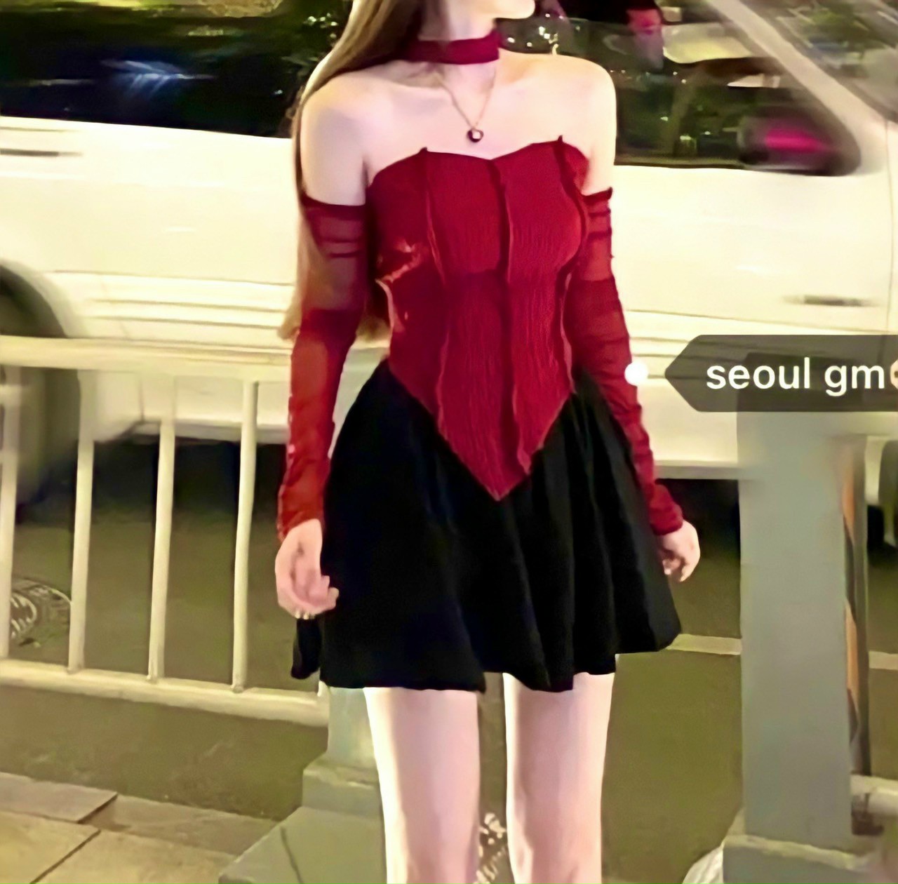 Áo kiểu tay dài cúp ngực có mot tà nhọn xinh xắn VKV1